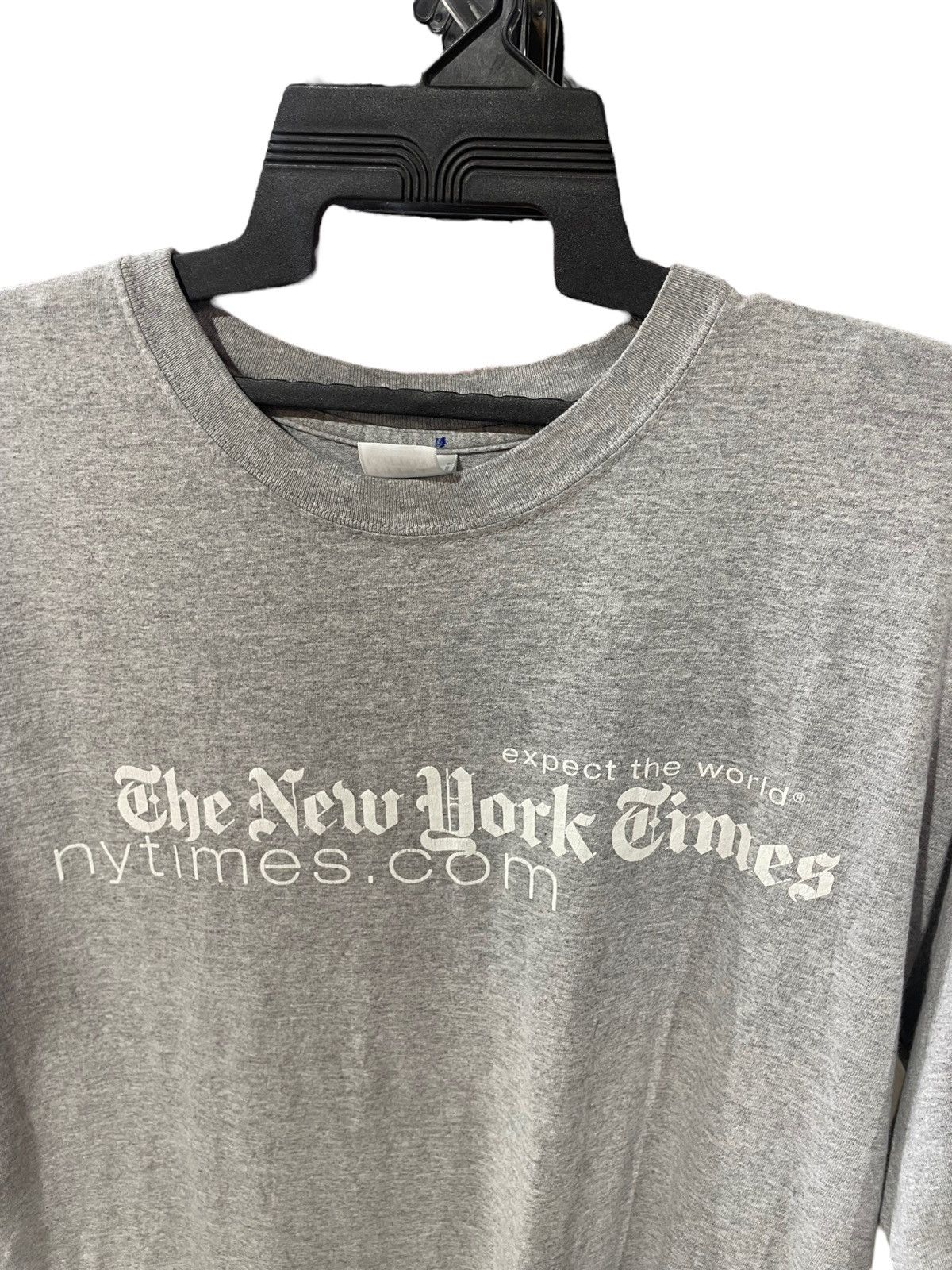 Daily Paper Vintage The New York Times Expect The World Tees Size US XL / EU 56 / 4 - 4 Thumbnail
