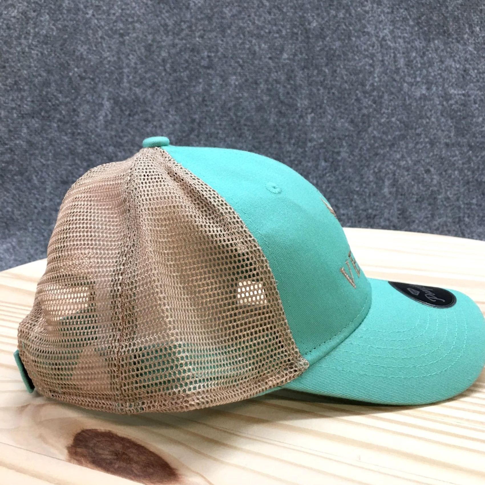 Logo 7 Outdoor Cap Trucker Hat Womens Green OS Curved Brim Embroidered Logo Size ONE SIZE - 7 Thumbnail