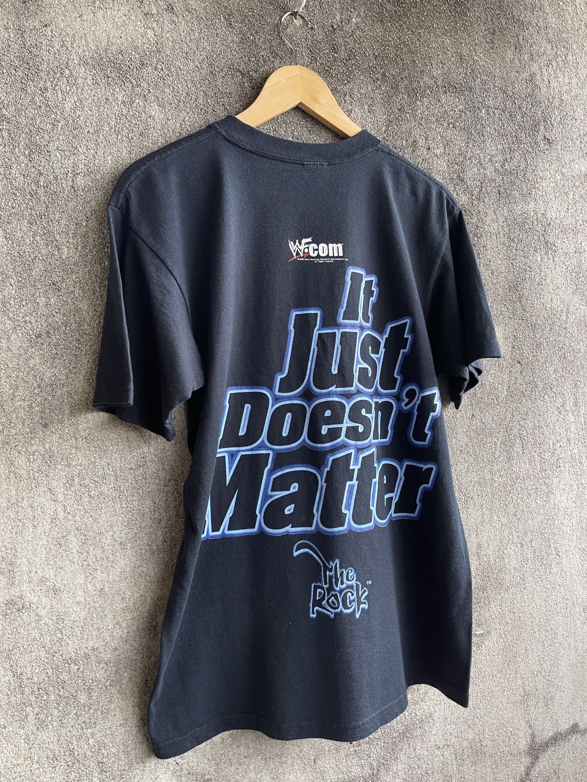 Vintage Rare🔥Vtg 2000 WWF The Rock ‘It Just Doesn’t Matter Tee Size US M / EU 48-50 / 2 - 6 Thumbnail
