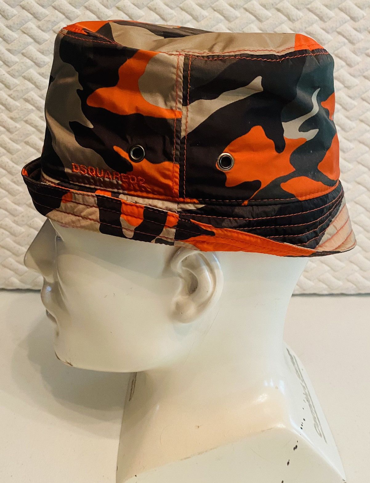 Dsquared2 Dsquared2 🇮🇹 Camo Techno Logo Side Bucket Hat S Italy NEW Size ONE SIZE - 8 Thumbnail