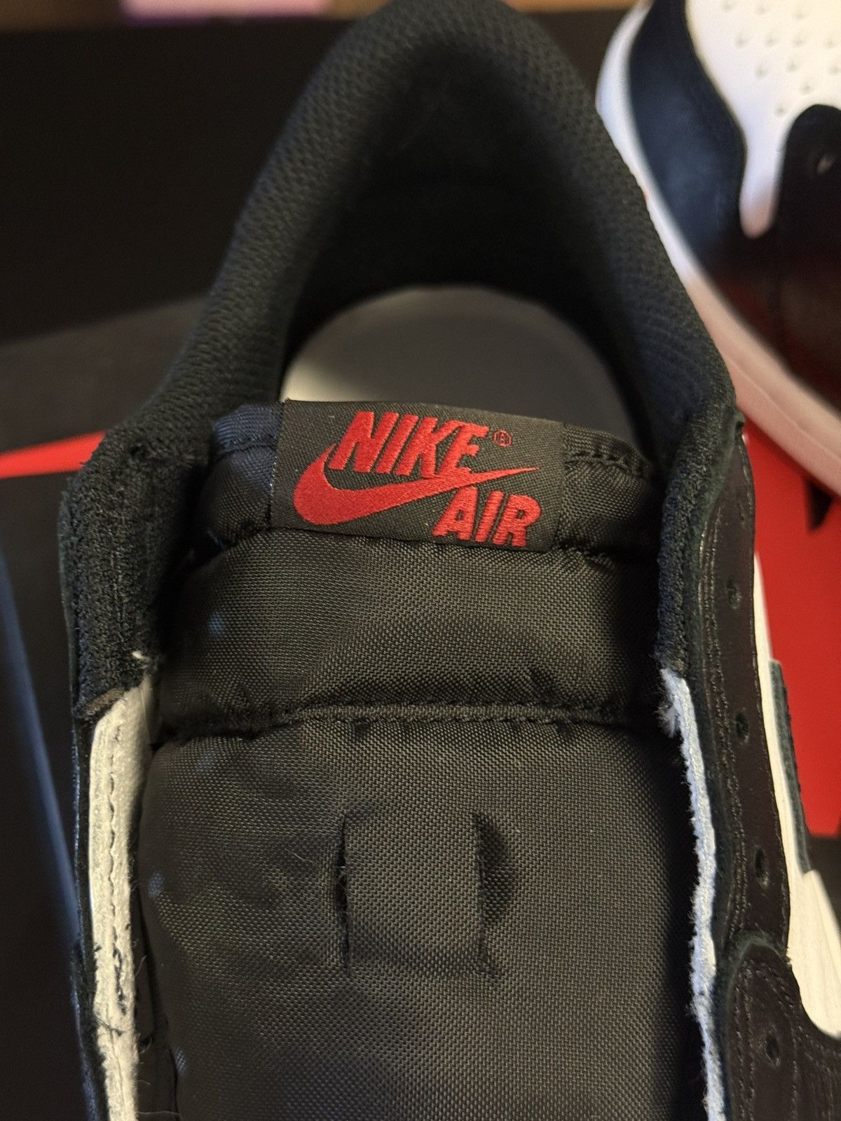Jordan Brand × Nike Nike Jordan 1 Low Black Toe 2023 Size 9 Size US 9 / EU 42 - 11 Thumbnail