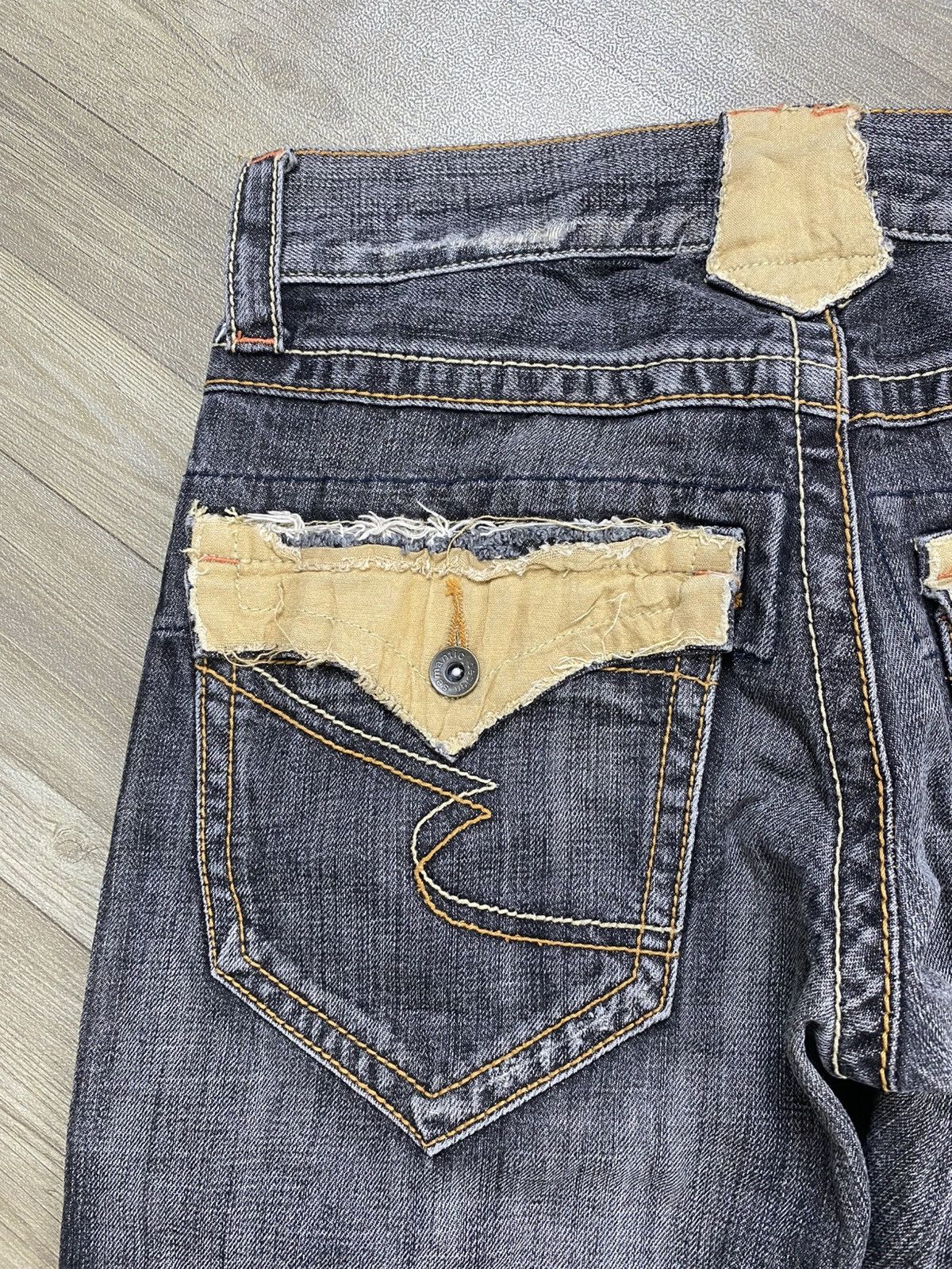 semanticdesign Y2K Semanticdesign Distressed Punk Lgb Flared Jeans BootCut Size US 31 - 16 Thumbnail