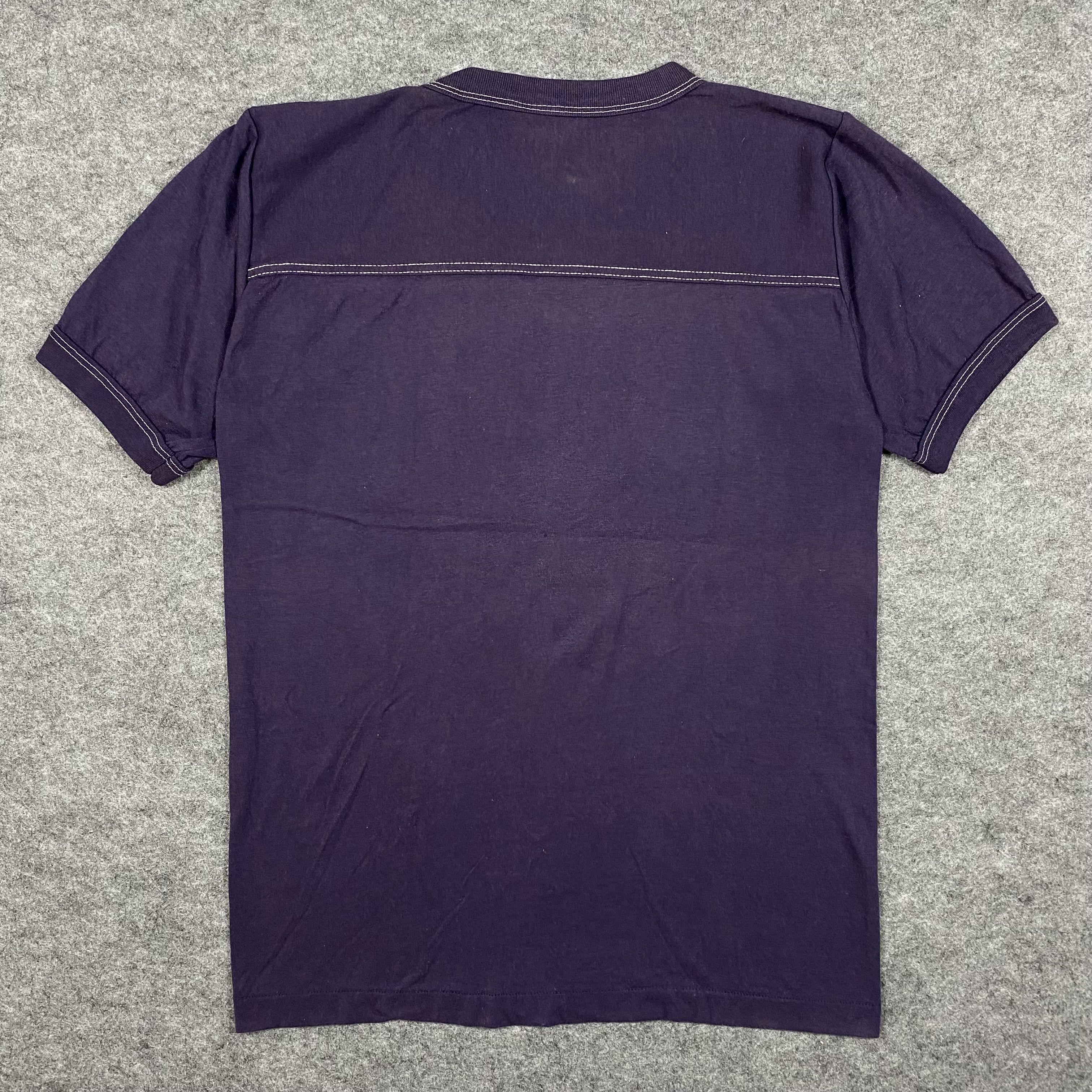 Vintage Vintage 90s Style Statement Tee Purple Single Stitch-M043 Size US S / EU 44-46 / 1 - 2 Thumbnail