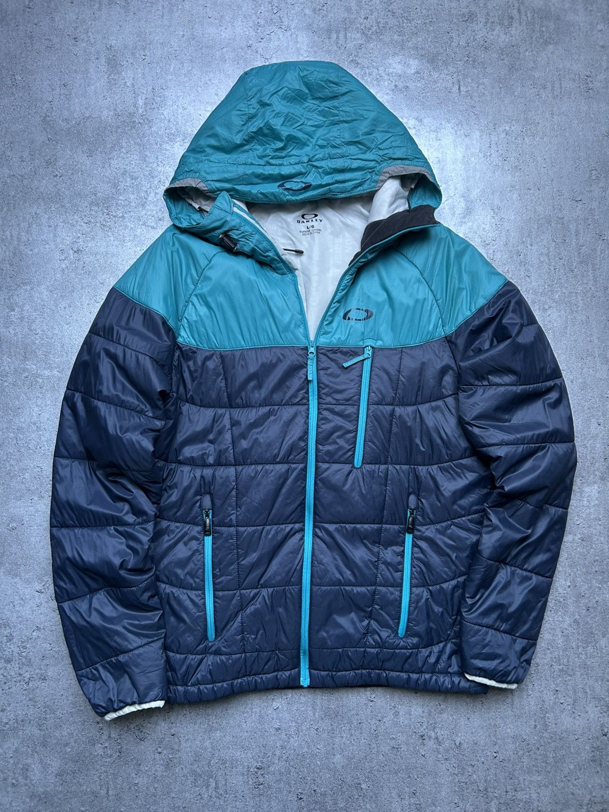 Oakley Oakley Jacket O Logo Puffer Gorpcore Japan Style Y2k Size US L / EU 52-54 / 3 - 1 Thumbnail