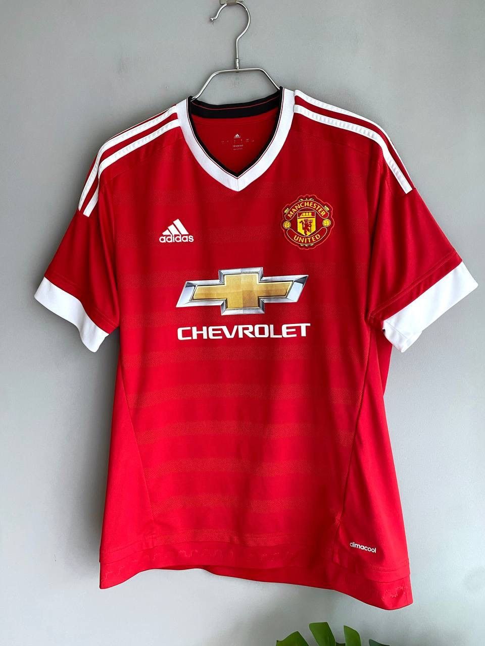 Adidas Manchester United 2015/16 Home Soccer Jersey, Size L, AC1414 Size US L / EU 52-54 / 3 - 2 Thumbnail