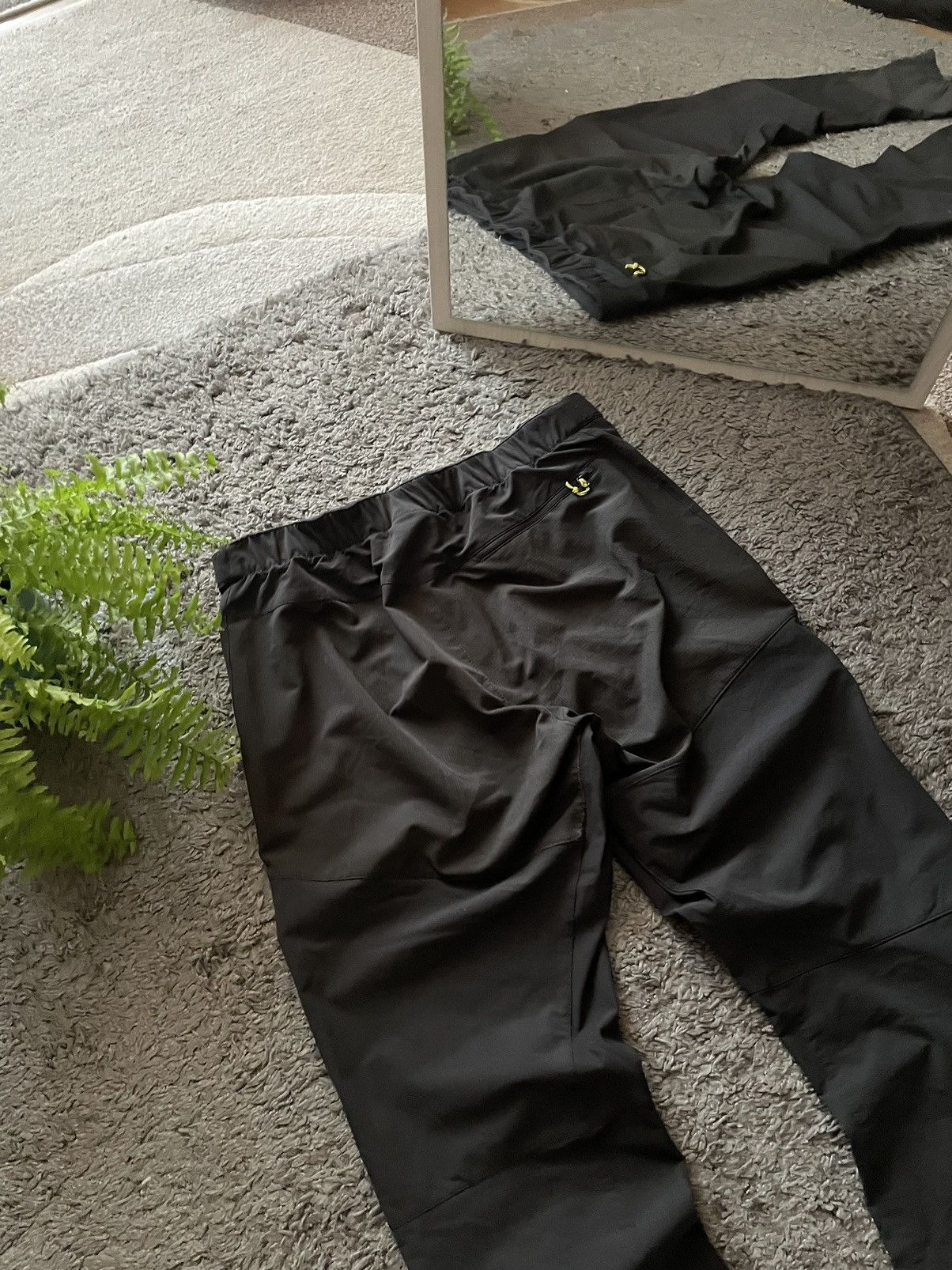 Salomon Salomon Pants Streetwear Gorpcore Outdoor Logo Rare Size US 36 / EU 52 - 12 Thumbnail