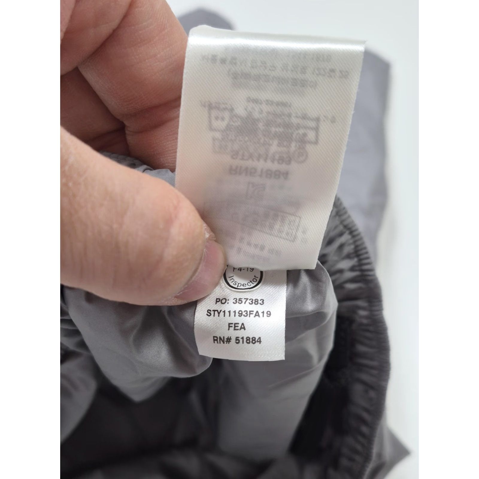 Patagonia Patagonia Bermuda Shorts Mens Large Gray 8" Pockets Trail Hike Casual Nylon Lightweight Drawstring Pocket Logo Summer | Mens | Gray | 8" inseam Size US 33 - 7 Thumbnail