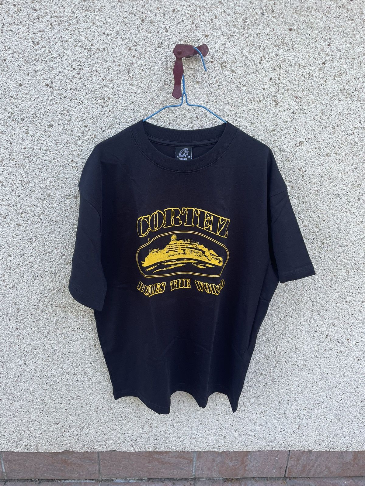 Corteiz - T shirt island Alcatraz black and yellow Size US M / EU 48-50 / 2 - 1 Thumbnail