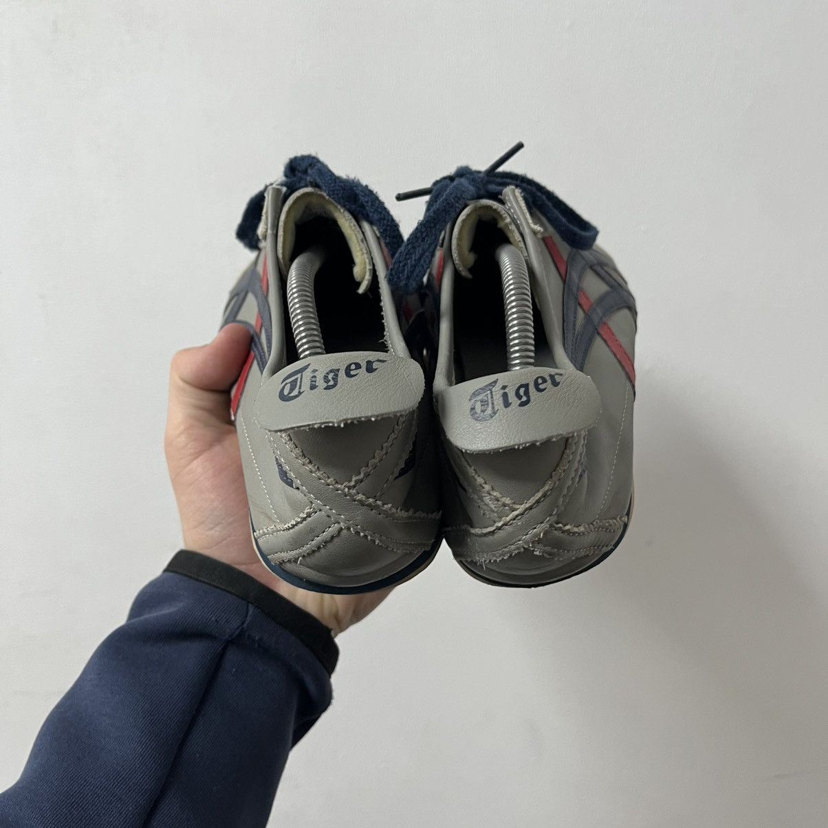 Asics Asics Onitsuka Tiger shoes sneakers Size US 8.5 / EU 41-42 - 7 Thumbnail
