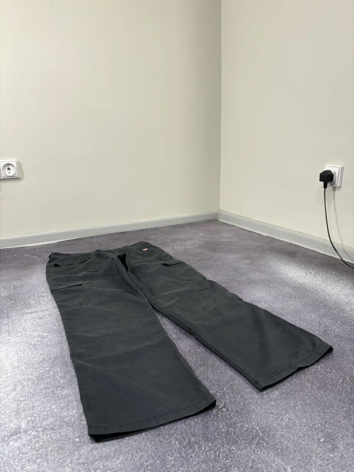 Dickies × Vintage Vintage Dickies Black Workwear Hype Baggy Cargo Pants Size US 34 / EU 50 - 7 Thumbnail