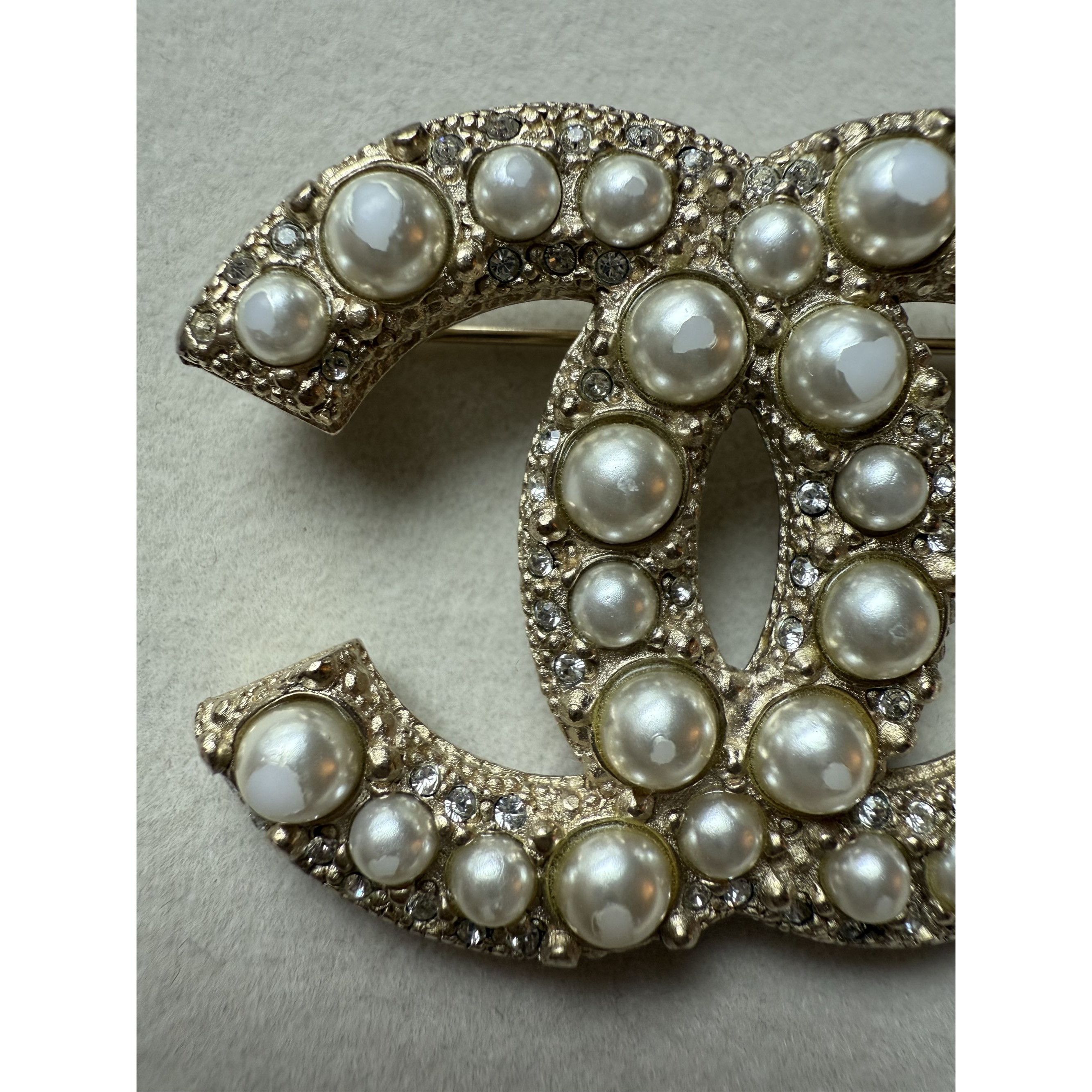 Chanel Gold-Tone CC Logo Brooch With Faux Pearls Crystals
