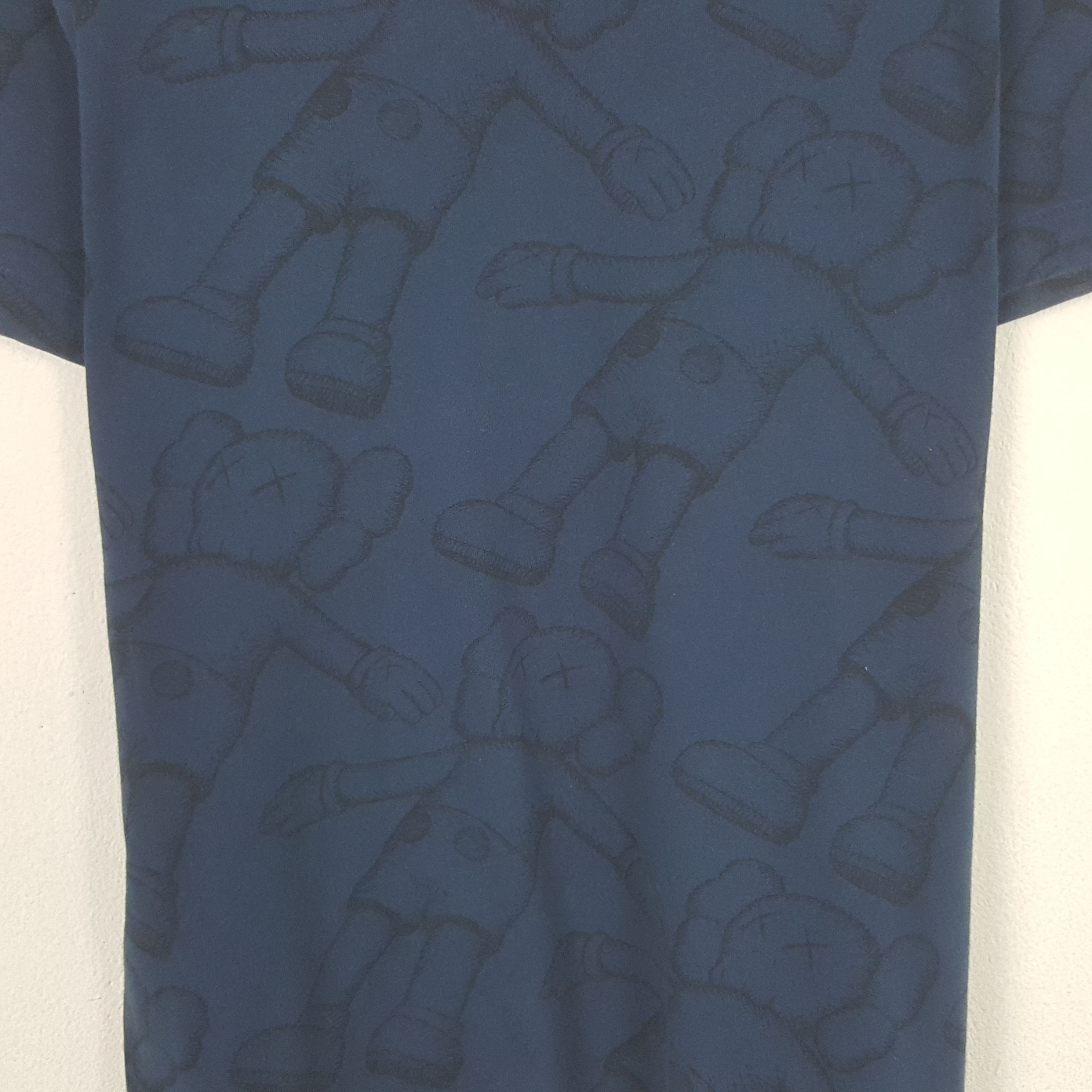 Kaws Vintage Kaws Overprinted Logo Tshirt Size US M / EU 48-50 / 2 - 2 Thumbnail