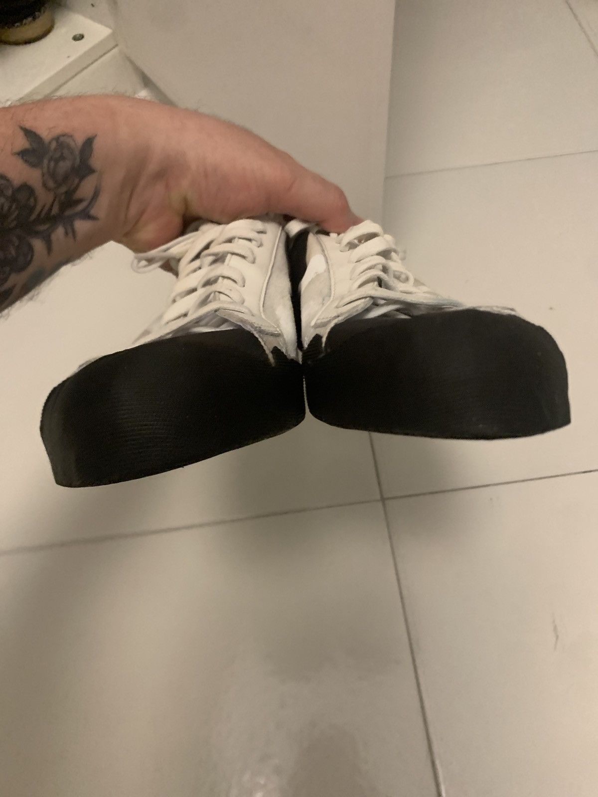 Yohji Yamamoto Black and white low top sneakers Size US 11 / EU 44 - 7 Thumbnail