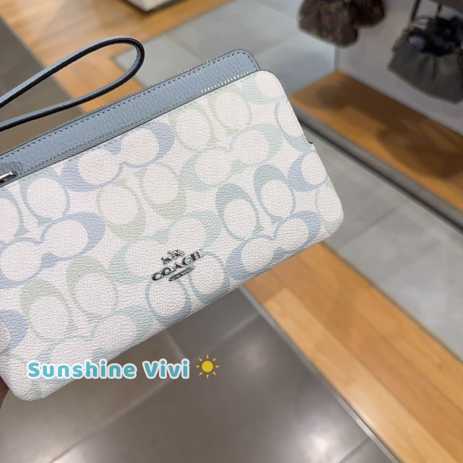 Coach NWT Coach Double Zip Wristlet Pretty CEF62 Silver/Chalk/Blue Size ONE SIZE - 2 Thumbnail