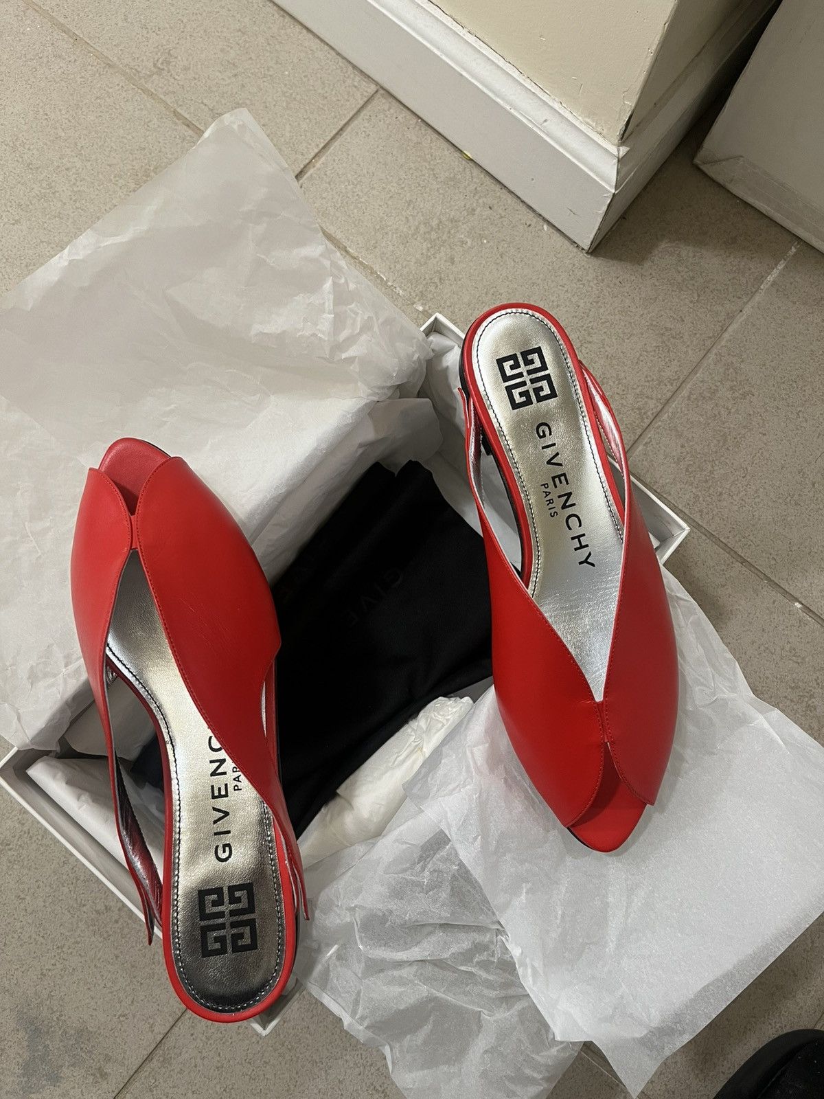 Givenchy Givenchy Lookbook Flat Mule Sz 37.5(7.5us) Size US 7.5 / IT 37.5 - 10 Thumbnail