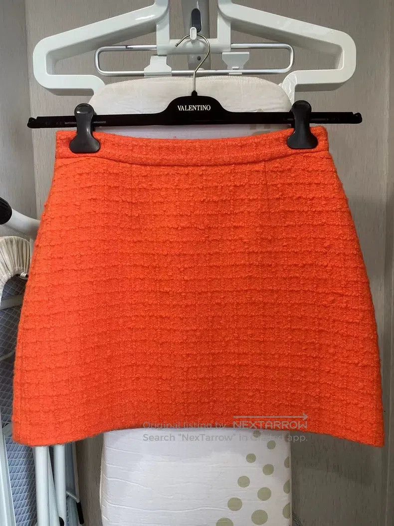 Valentino Valentino A small fragrant orange skirt Size L / US 10 / IT 46 - 1 Thumbnail