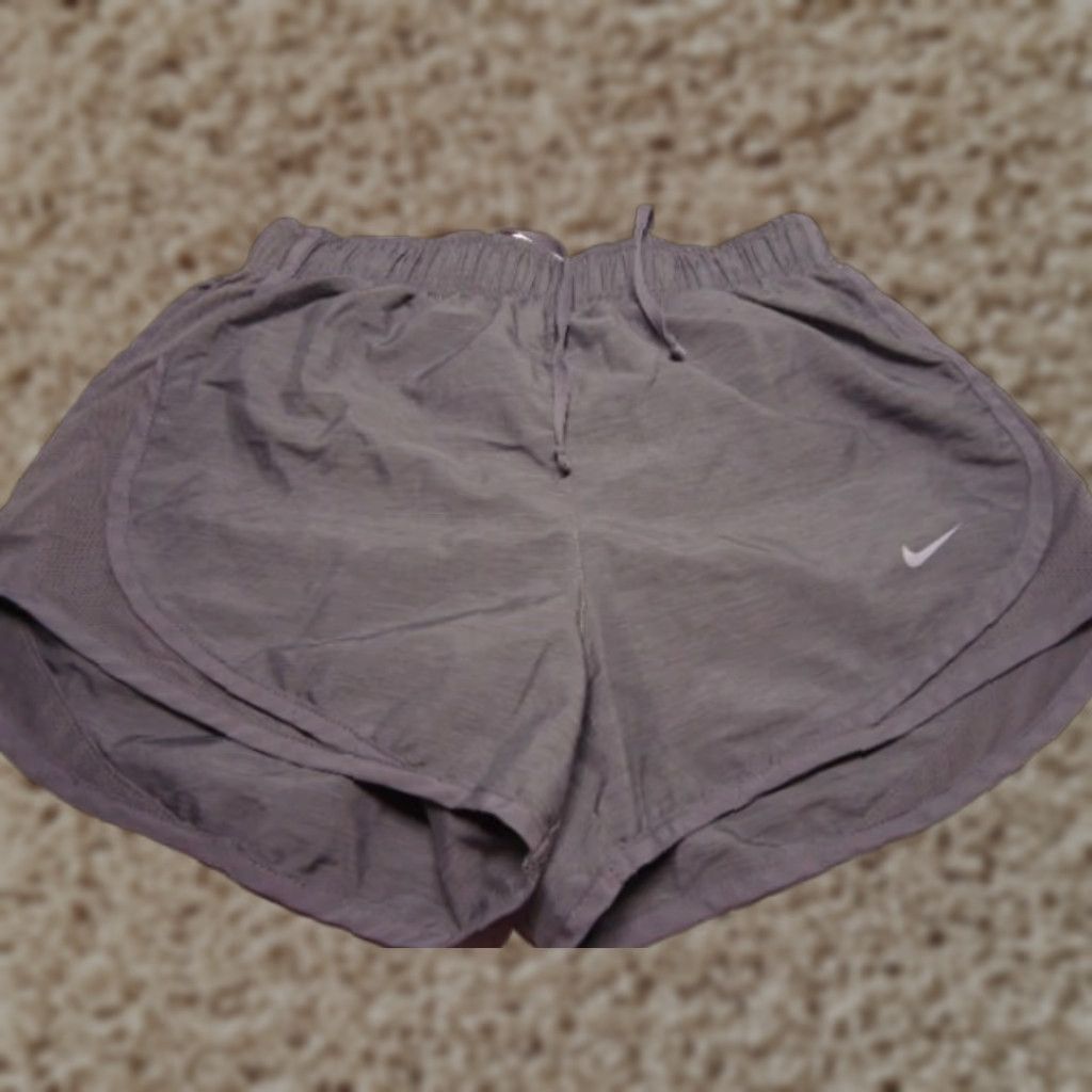 Nike VINTAGE Nike Dri Fit Running Lined Shorts Women S Grey Size 28" / US 6 / IT 42 - 1 Thumbnail
