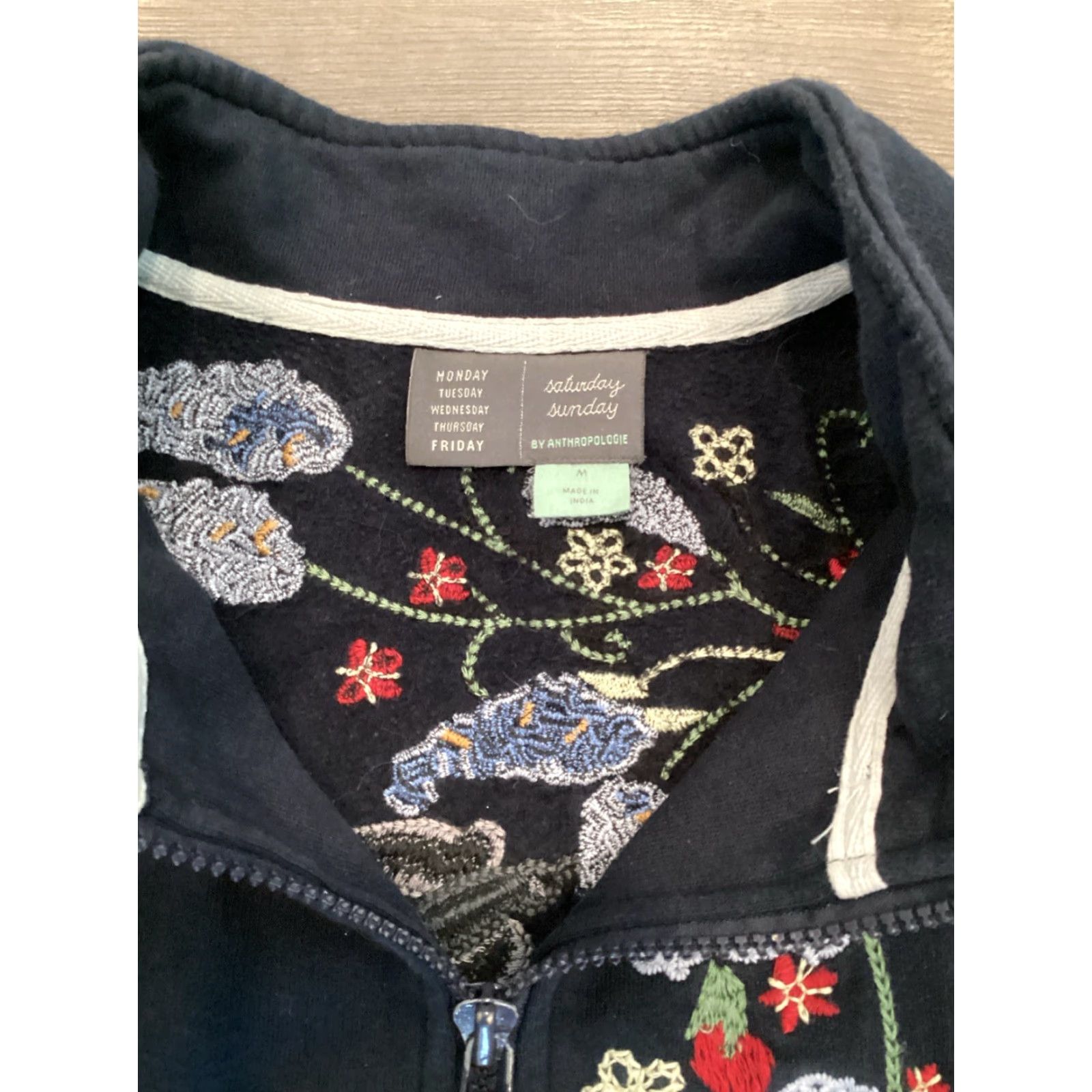 Anthropologie Anthropologie Lizzie Floral Embroidered Full Zip Sweatshirt Jacket Size L Dark Navy/Multi Womens Size L / US 10 / IT 46 - 3 Thumbnail