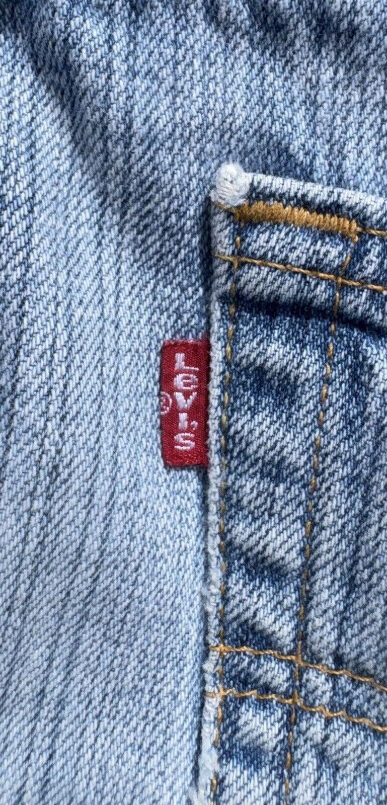 Levi's Vintage Levis 505 1980s Light Wash USA Sun Faded Jeans 36x30 Size US 36 / EU 52 - 9 Thumbnail