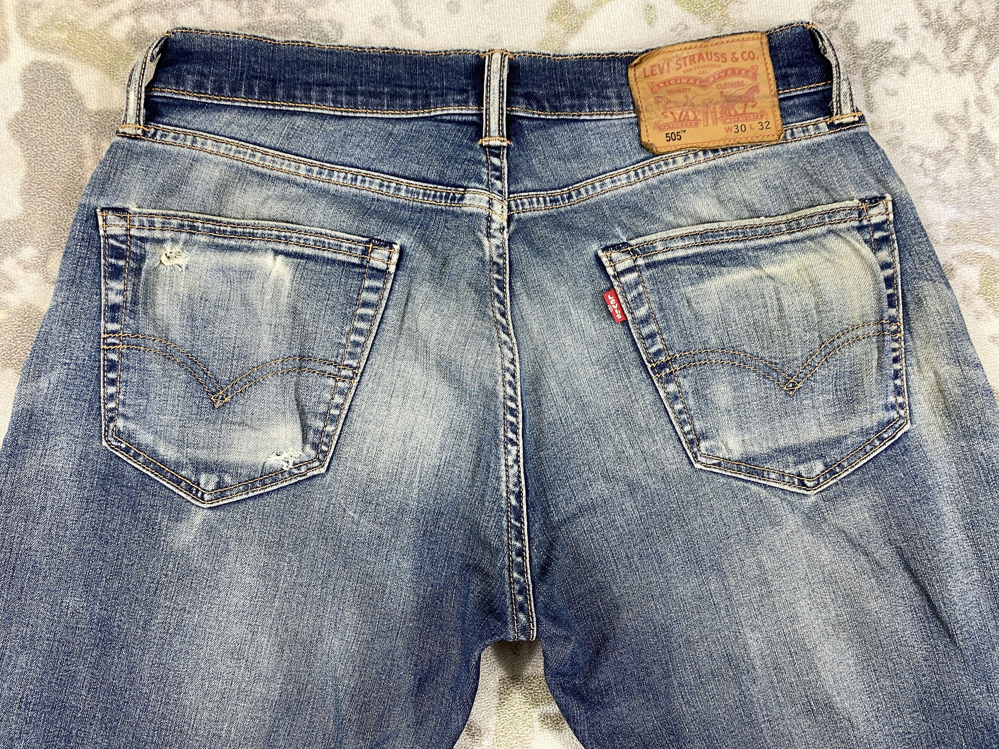 Levi's Distressed Blue Levi's 505 Jeans 30x28.5 Denim SJ194 Size US 30 / EU 46 - 4 Thumbnail