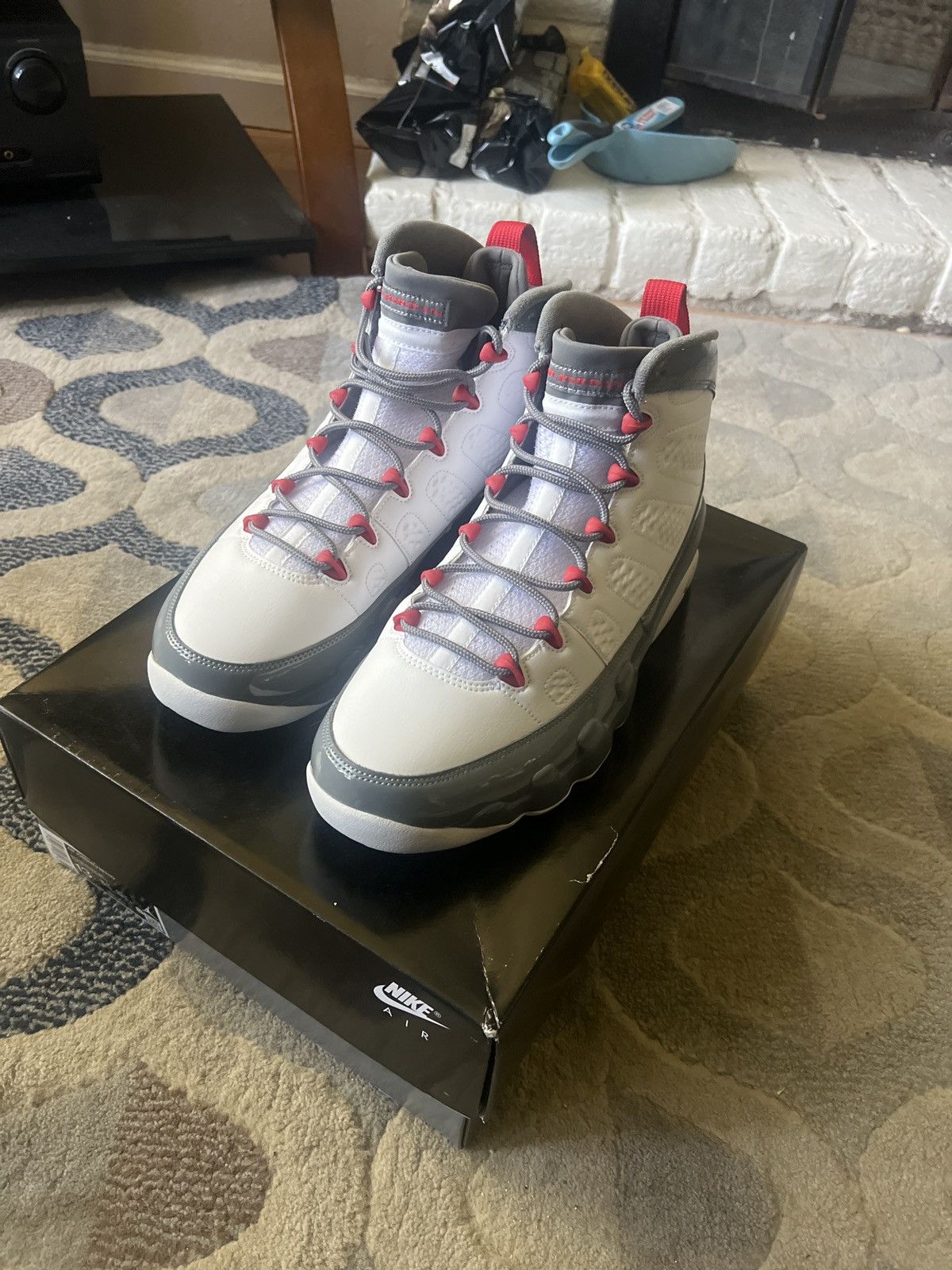 Jordan Brand × Nike Air Jordan 9 Retro 'Fire Red' Size US 13 / EU 46 - 5 Thumbnail