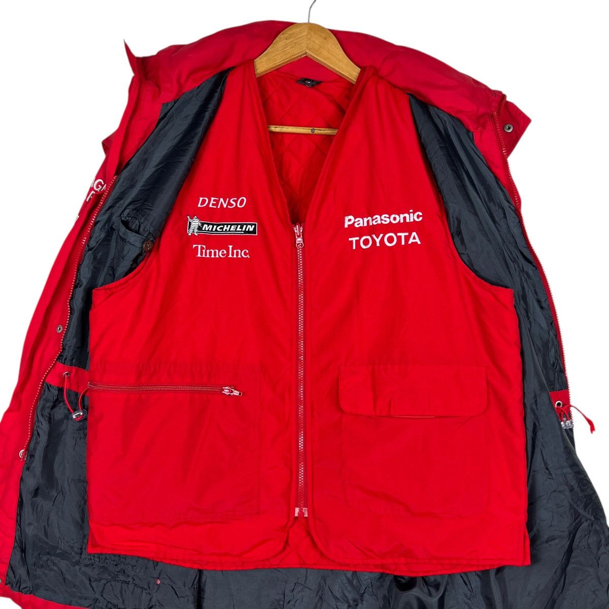 Formula 1 🔥 Vintage Panasonic Toyota Racing Team Formula 1 jacket. Size US M / EU 48-50 / 2 - 14 Thumbnail