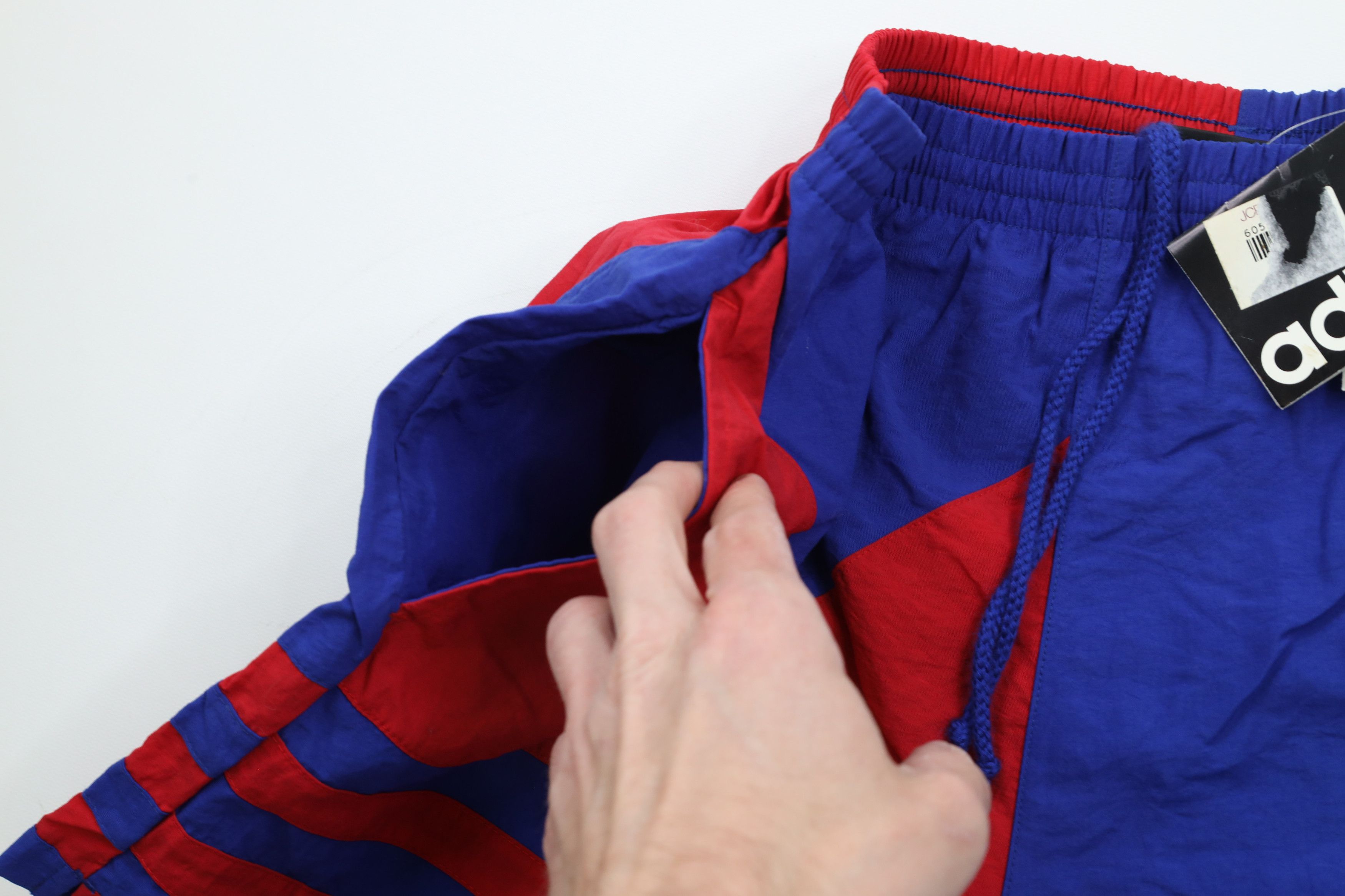 Adidas × Vintage Deadstock Vintage 90s Adidas Trefoil Running Soccer Shorts Size US 32 / EU 48 - 4 Thumbnail