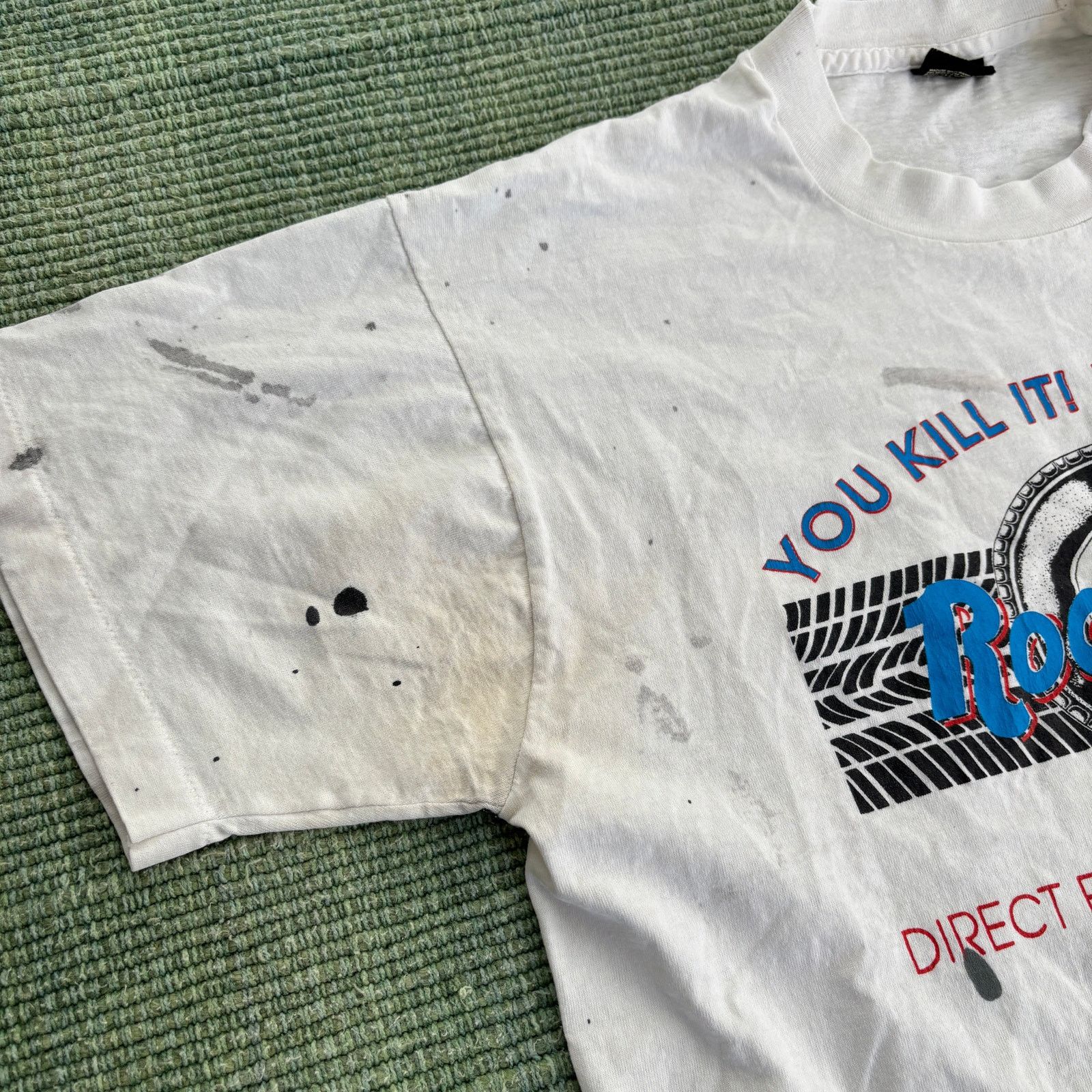 Vintage Vintage thrashed Road Kill Cafe hard rock parody tee shirt Size US L / EU 52-54 / 3 - 4 Thumbnail