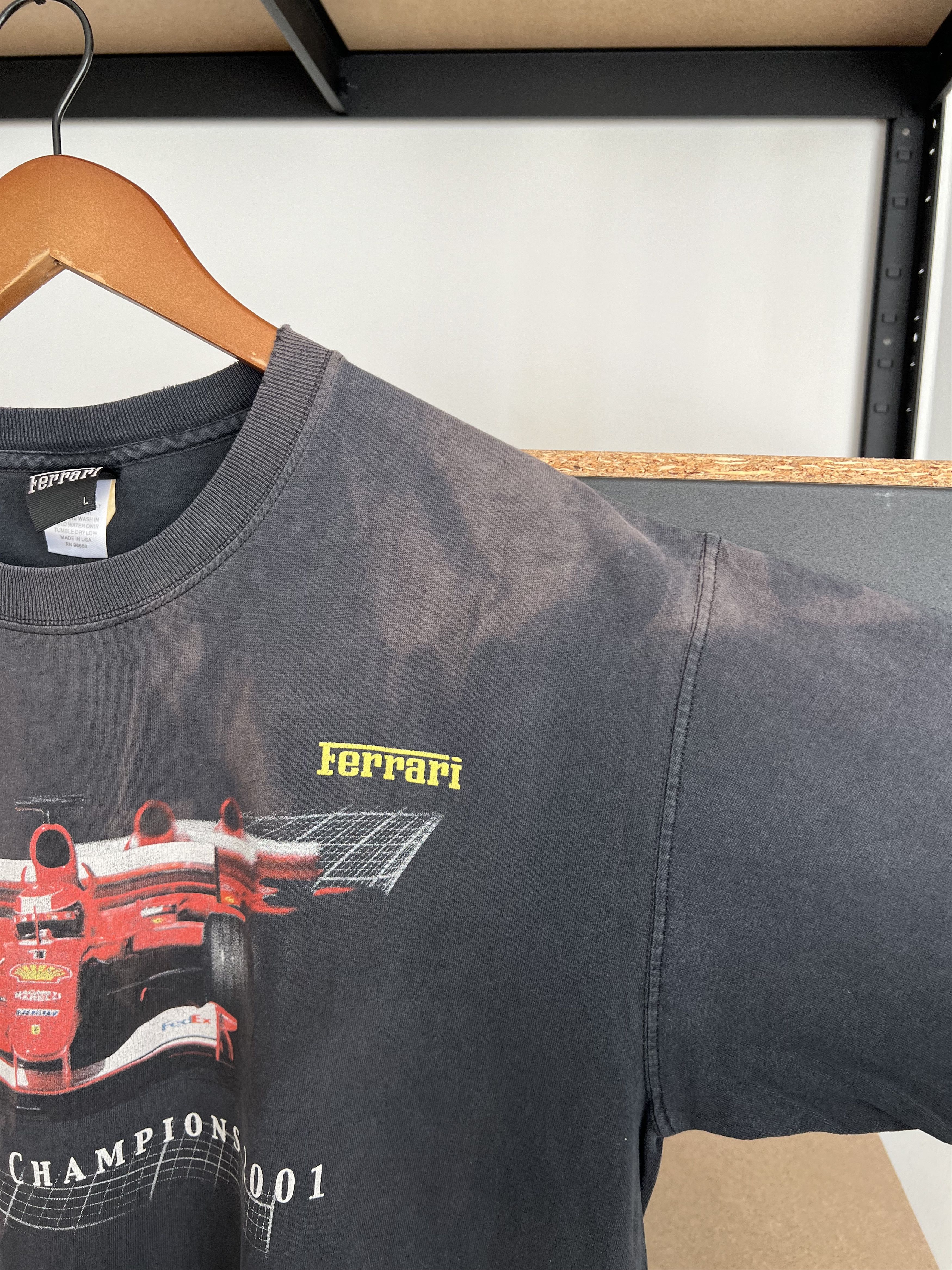 Ferrari Vintage 2001 Ferrari World Champions F1 Formula 1 Black Tee Size US L / EU 52-54 / 3 - 11 Thumbnail