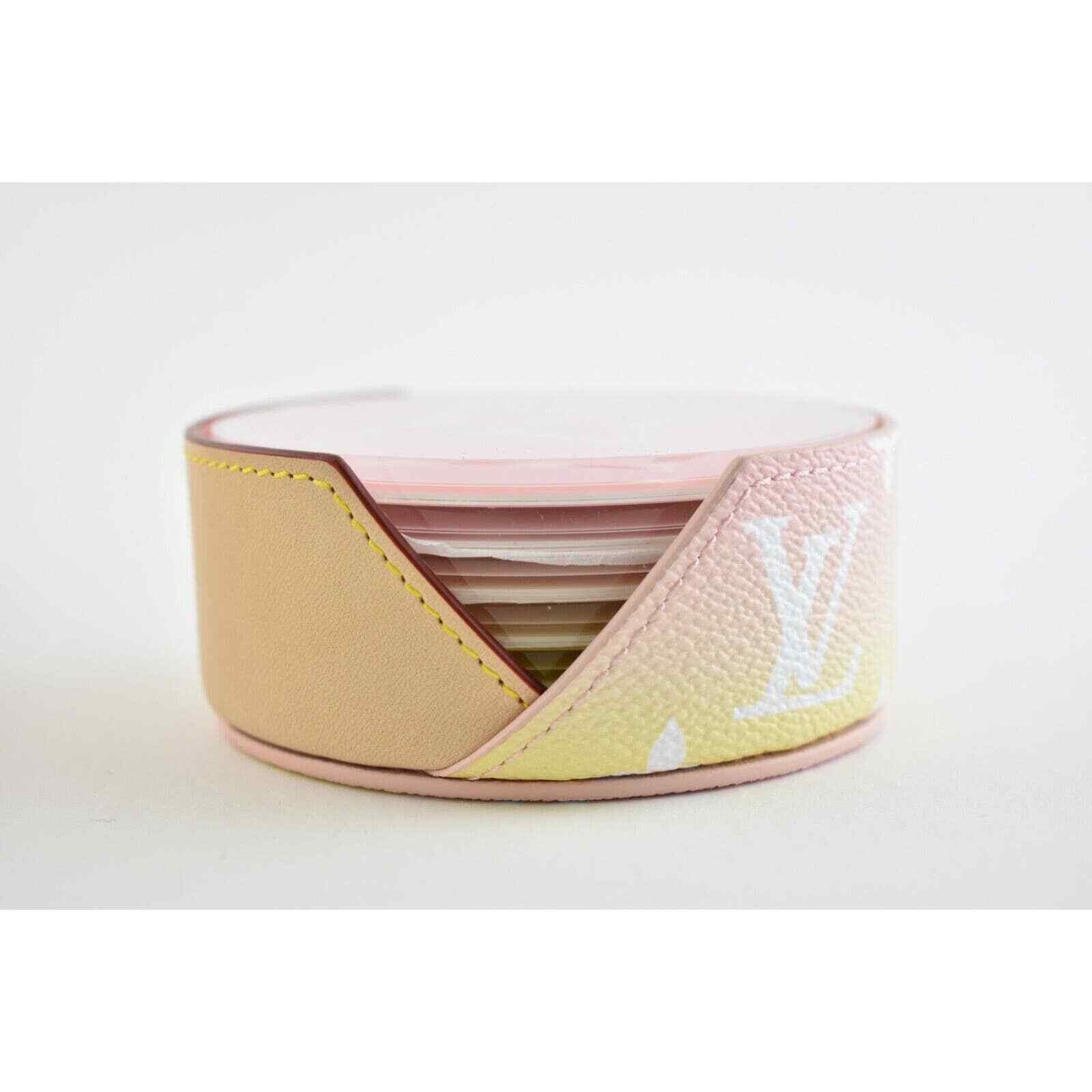 Louis Vuitton Louis Vuitton Coasters Logo LV Plexiglass Gradient GI0617 Size ONE SIZE - 2 Thumbnail