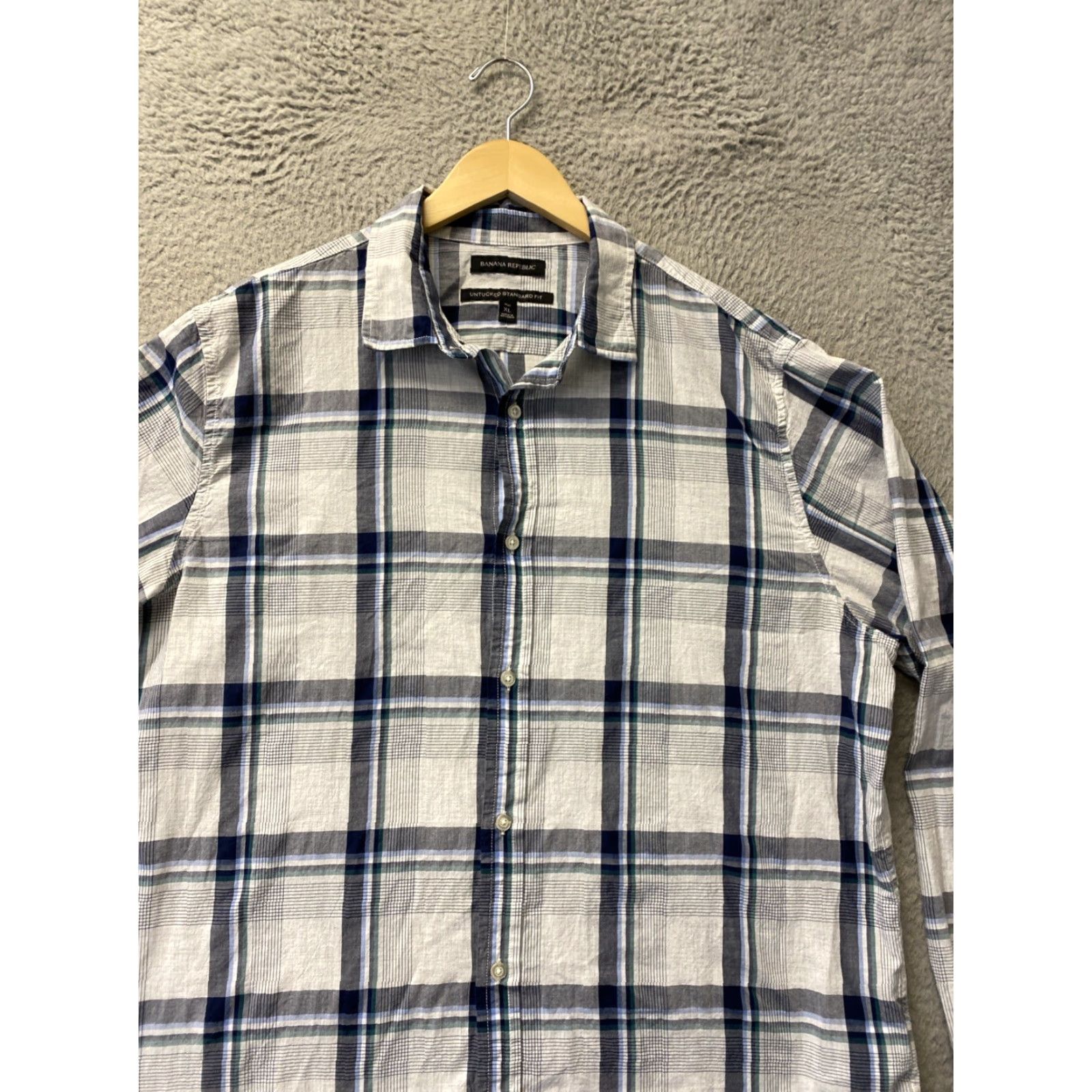 Banana Republic Banana Republic Button-Up Shirt Men XL Navy Gray Untucked Fit Plaid Cotton /0480 Size US XL / EU 56 / 4 - 3 Thumbnail