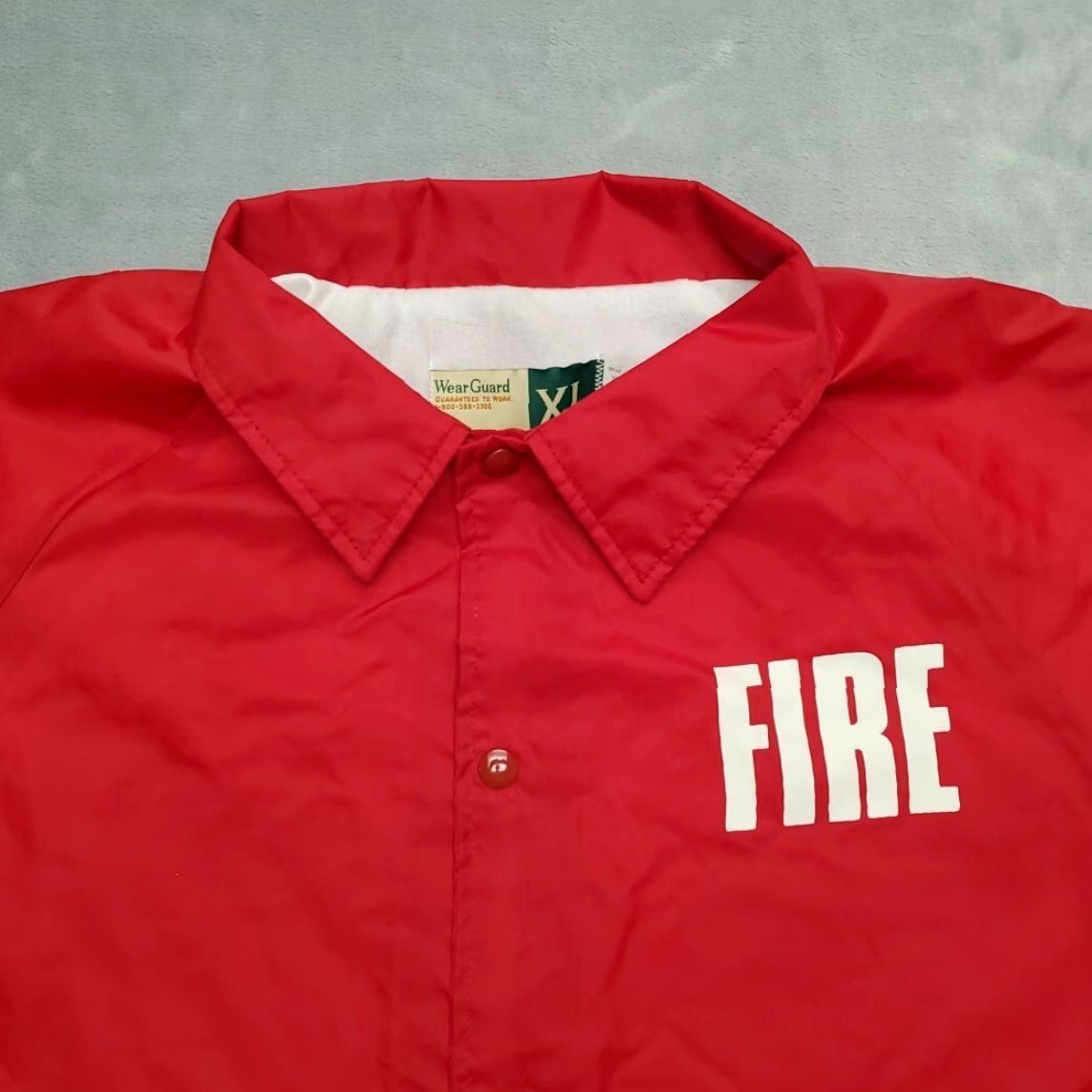 Vintage VINTAGE VTG Windbreaker Jacket Mens XL Red Nylon Whittier Alaska Nylon Lined Made in USA Size US XL / EU 56 / 4 - 3 Thumbnail