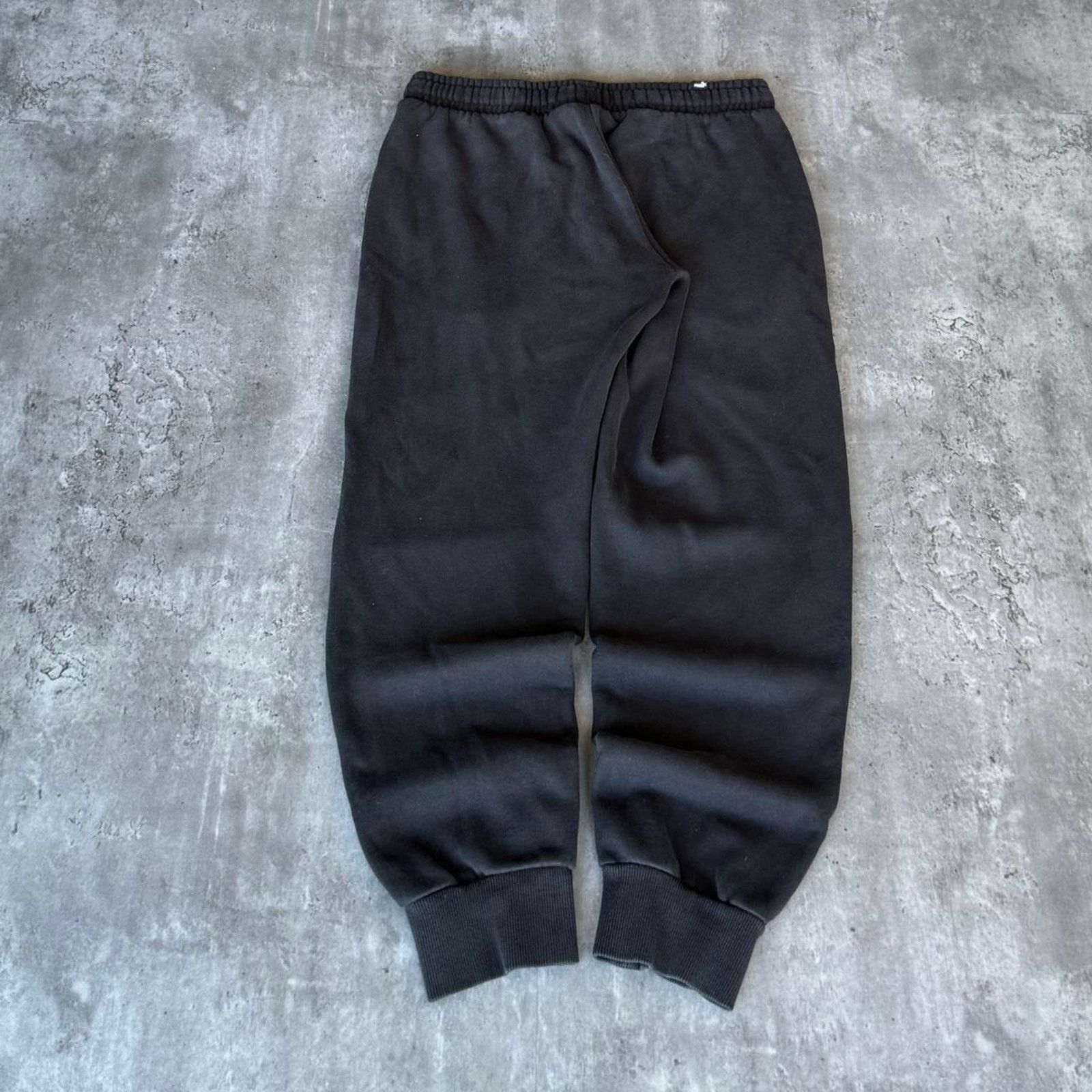 Puma × Vintage Vintage Y2K Puma Faded Black Embroidered Athletic Sweatpants Size US 30 / EU 46 - 2 Thumbnail