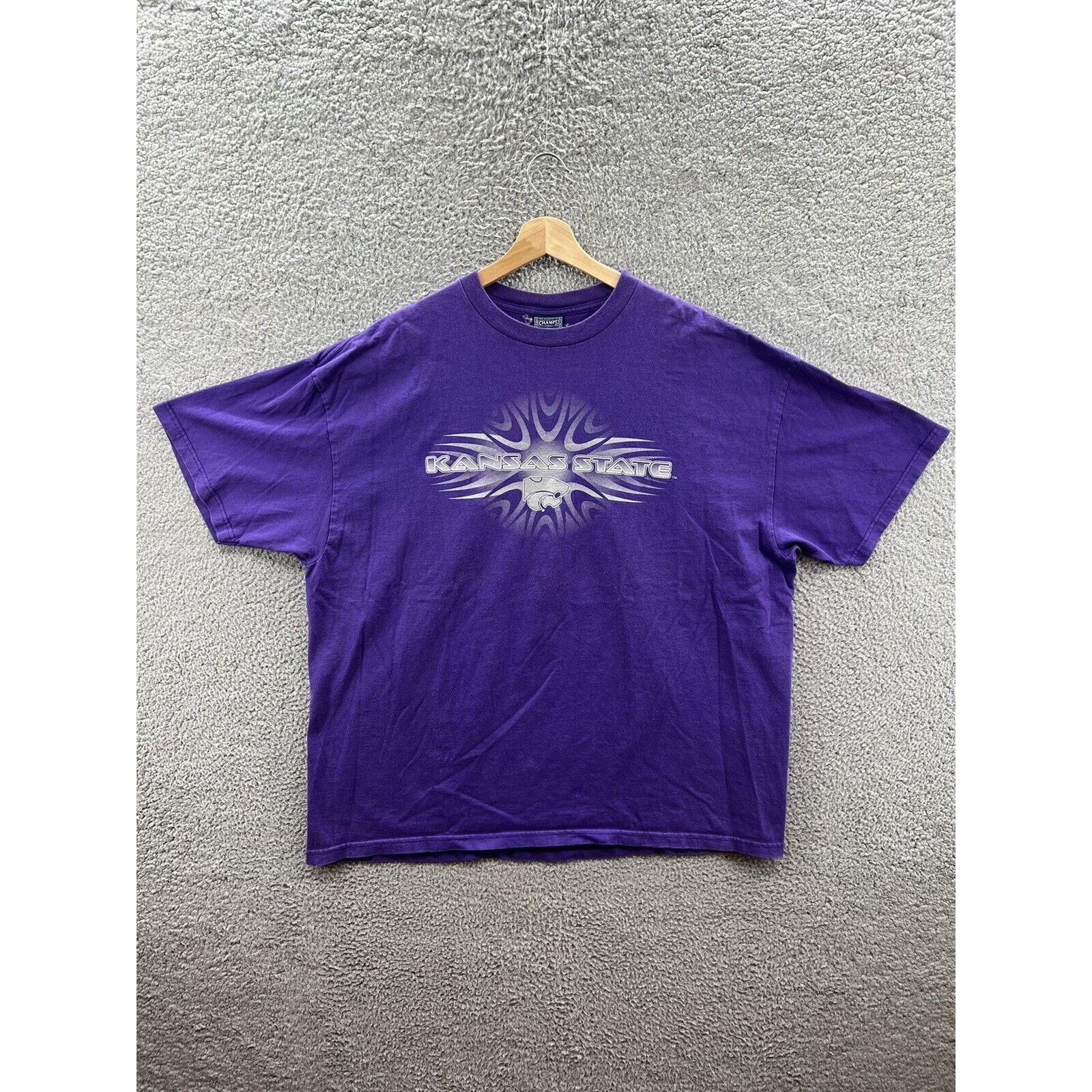 Champs Sport Champs Team Edition Kansas State Wildcats Purple T-Shirt XXL Size US XXL / EU 58 / 5 - 1 Thumbnail