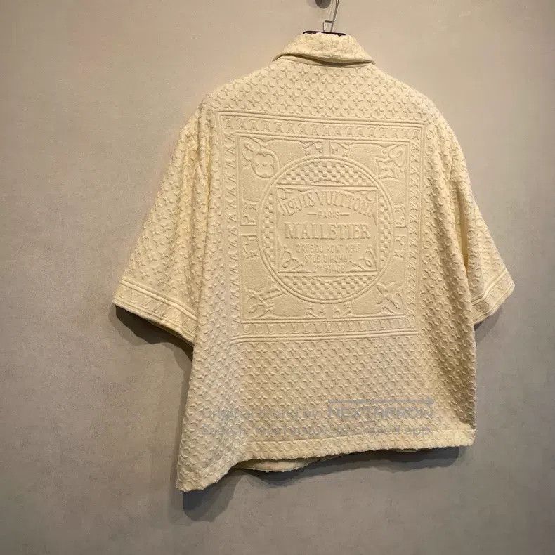 Louis Vuitton Louis Vuitton size 4l FW25 embossed logo full towel short s Size US M / EU 48-50 / 2 - 1 Thumbnail