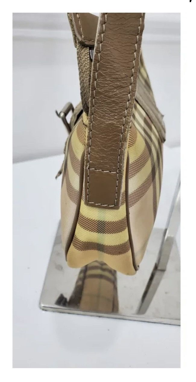 Burberry Burberry Size ONE SIZE - 2 Thumbnail