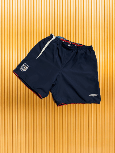 Umbro Umbro England Vintage Shorts Size US 32 / EU 48 - 1 Thumbnail
