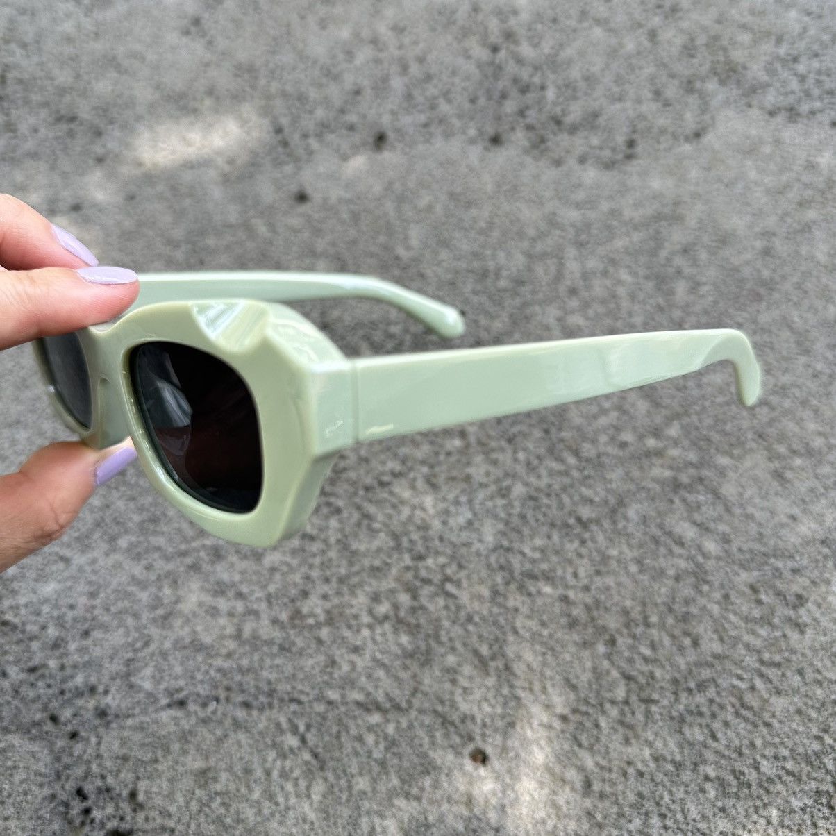 Other Y2K Unisex Sunglasses Retro Fashion Shades QZ623-3838-02 Size ONE SIZE - 2 Thumbnail