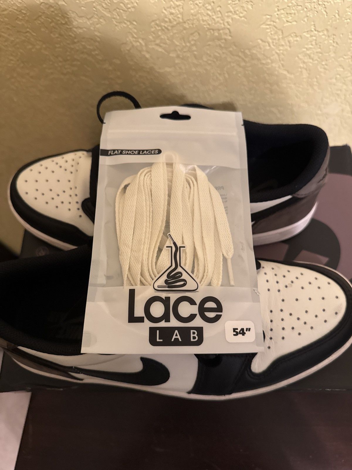 Nike Jordan 1 Retro Low OG Size US 10 / EU 43 - 9 Thumbnail