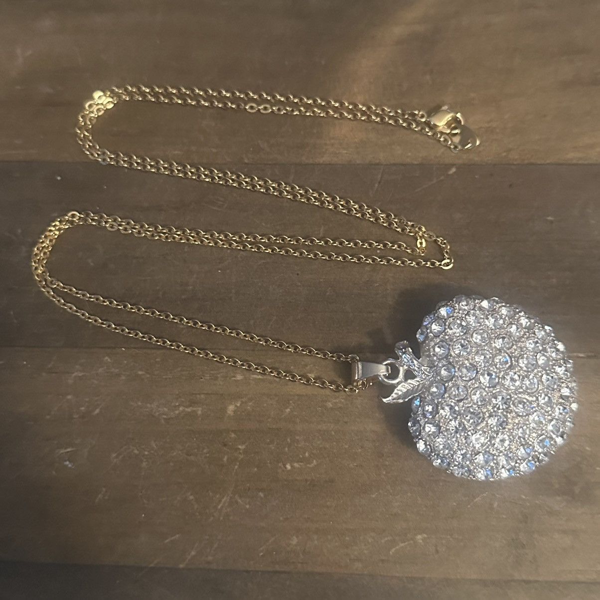 Other Large paved rhinestone puffed apple pendant necklace Size ONE SIZE - 6 Thumbnail