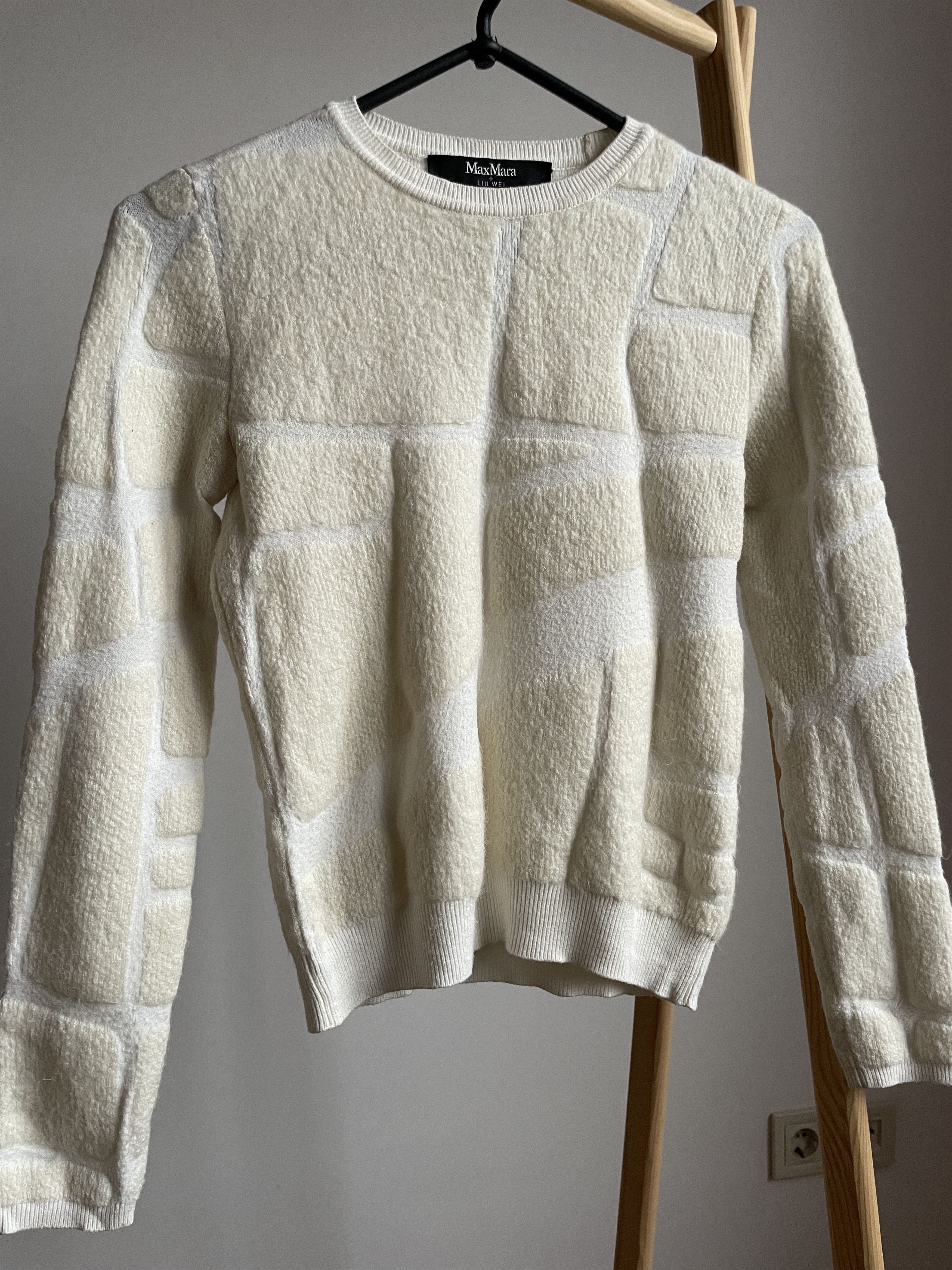 Max Mara Max Mara x Liu Wei Capsule Collection Monopolis Wool Sweater Size XS / US 0-2 / IT 36-38 - 3 Thumbnail