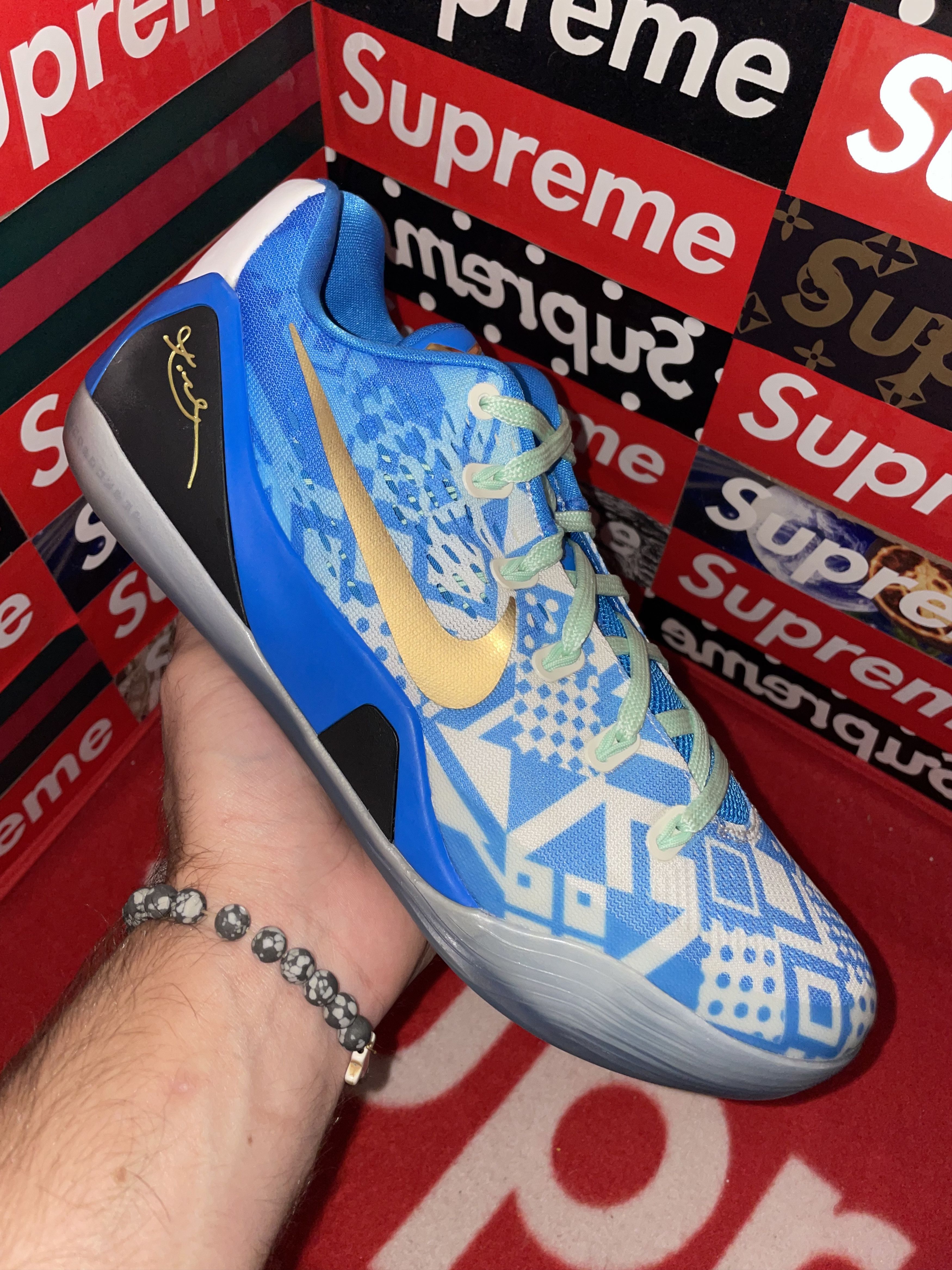 Nike Nike Kobe 9 EM Low Hyper Cobalt 646701-414 size 10 VNDS Size US 10 / EU 43 - 8 Thumbnail
