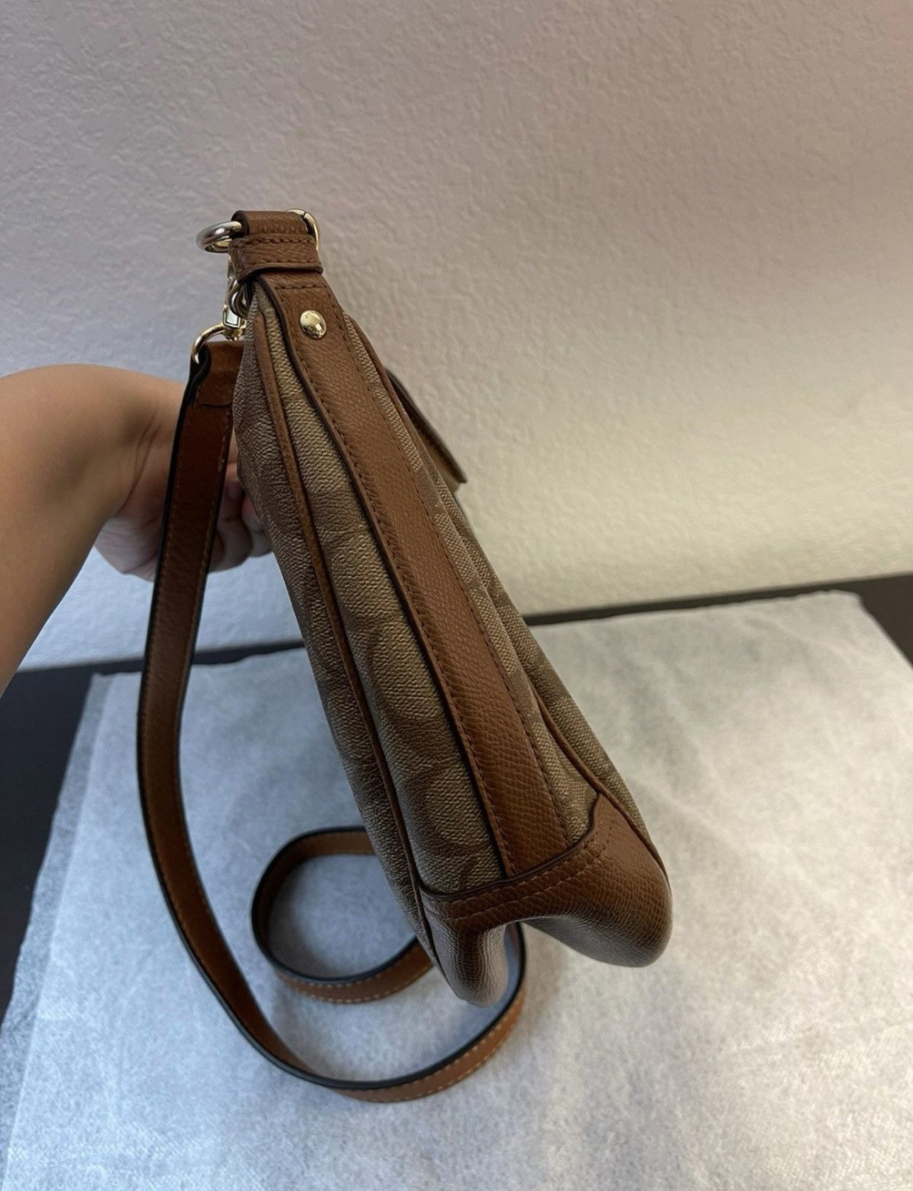 Coach COACH HARLEY EAST/WEST HOBO IN SIGNATURE shoulder bag Size ONE SIZE - 5 Thumbnail