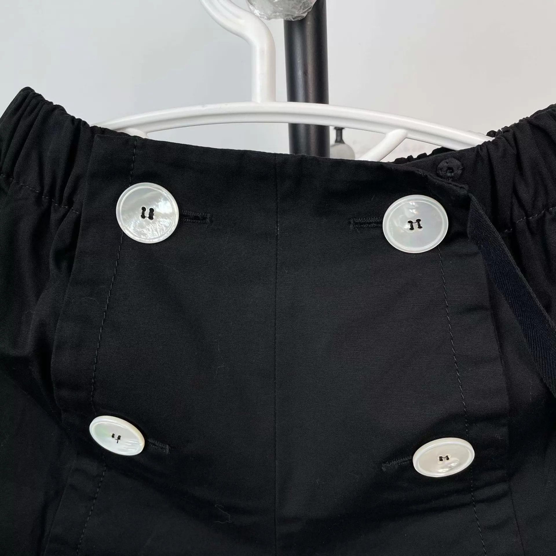 Prada Prada cotton shorts black size 36 Grade A Size 25" / US 0 / IT 36 - 7 Thumbnail