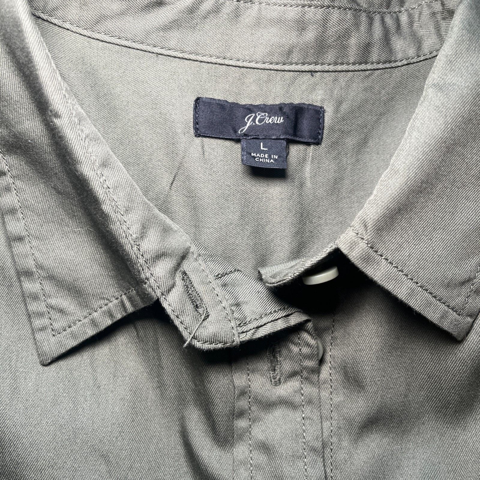 J.Crew J.Crew Boyfriend Utility Long Sleeve Button Up Size L Size L / US 10 / IT 46 - 4 Thumbnail
