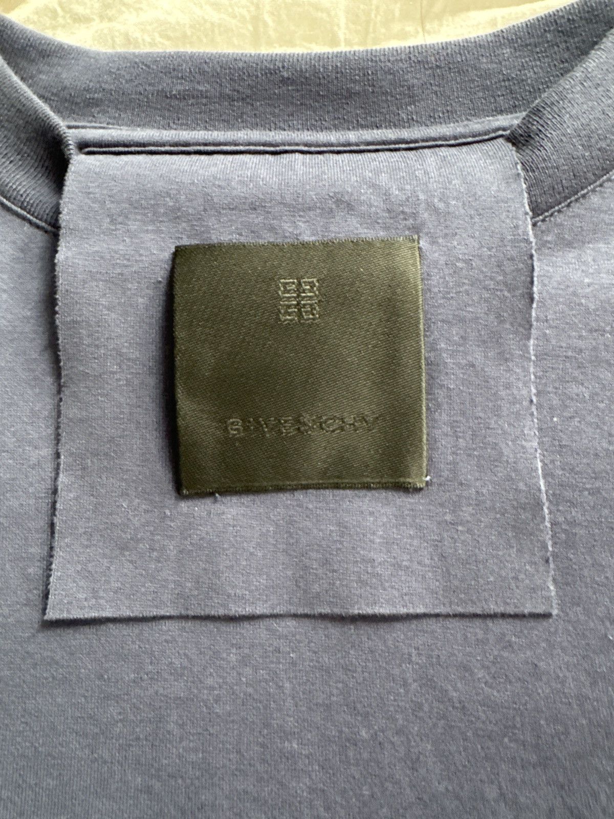 Givenchy Givenchy logo shirt Size US S / EU 44-46 / 1 - 6 Thumbnail