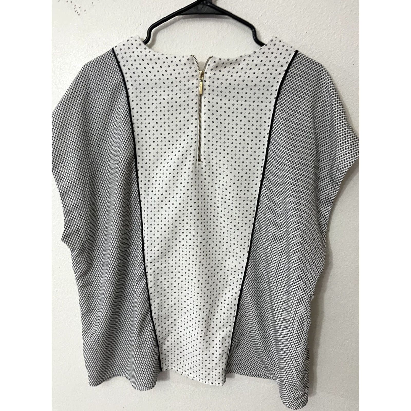 Express Express Blouse - Women's Round Neck Zip Up Sleeveless - White & Black Stripe - Size L / Large - 90s? (If no decade, omit) Womens Size L / US 10 / IT 46 - 3 Thumbnail