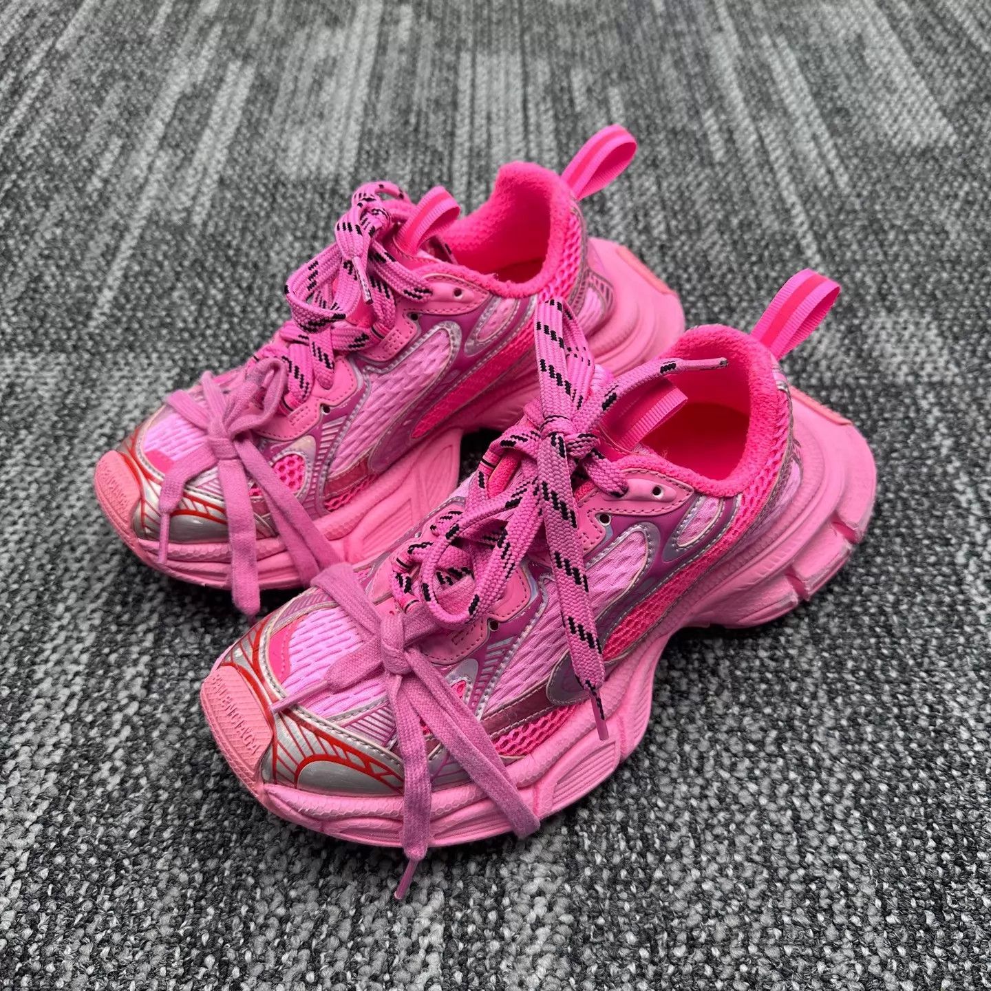 Balenciaga Balenciaga 3XL Distressed Dad Sneaker Pink 37 Size US 7 / IT 37 - 1 Thumbnail
