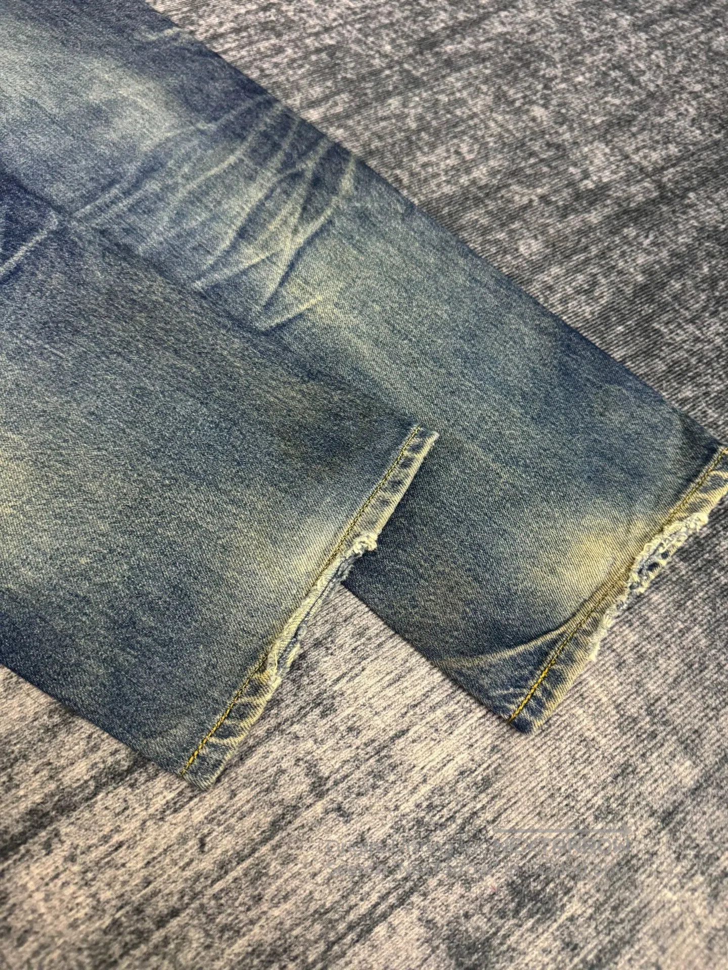 Vintage Vintage Lee 2000s Washed Blue Jeans. Size US 31 - 8 Thumbnail