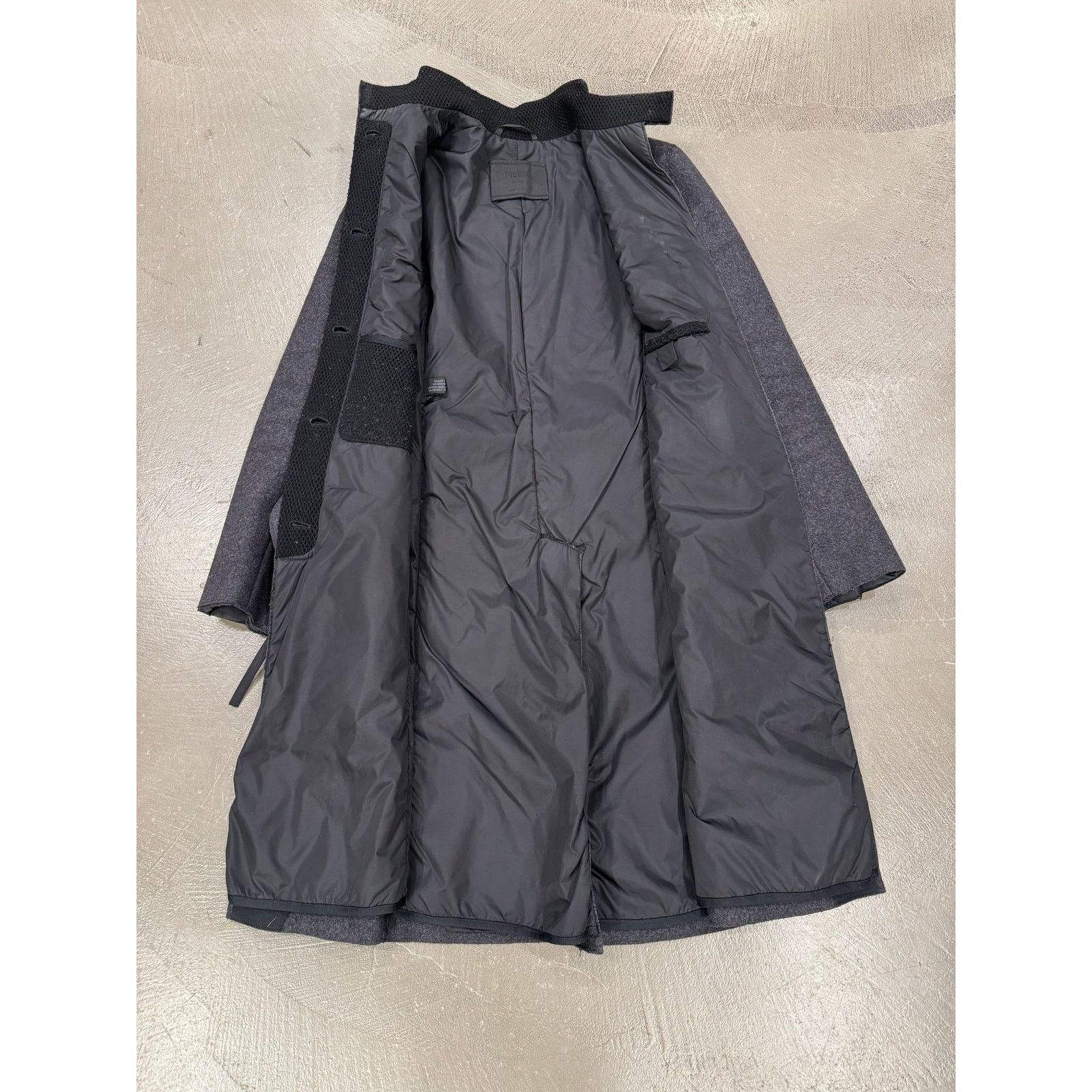 Prada 1999 Prada belted technical cargo pockets wool coat Size S / US 4 / IT 40 - 6 Thumbnail